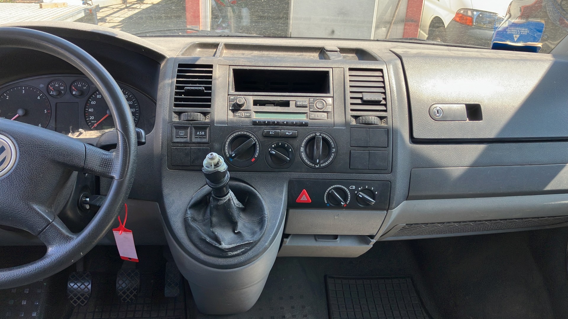 VW T5 1.9 TDI PD-image-5