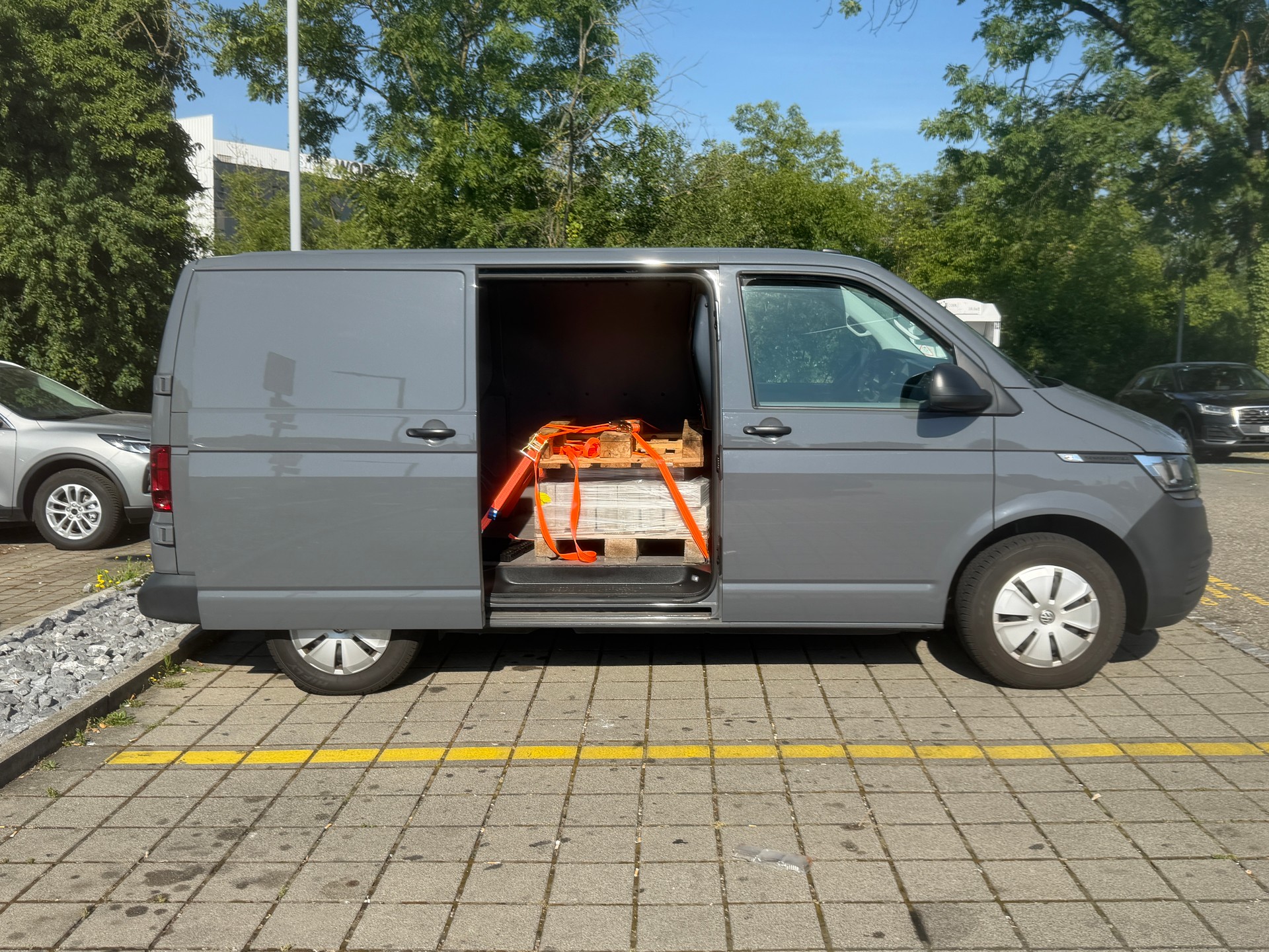 VW T6.1 2.0 TDI-image-5
