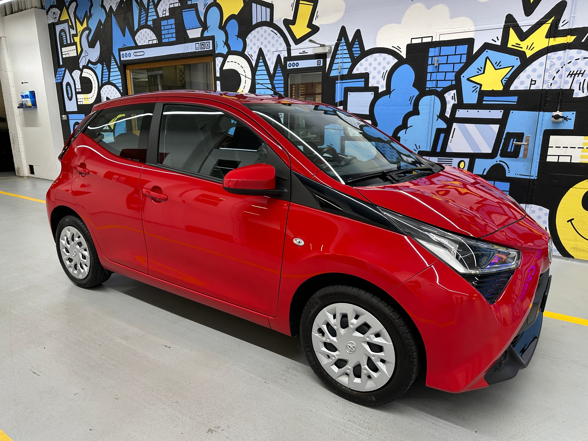 TOYOTA Aygo 1.0 VVT-i x-play-image-0