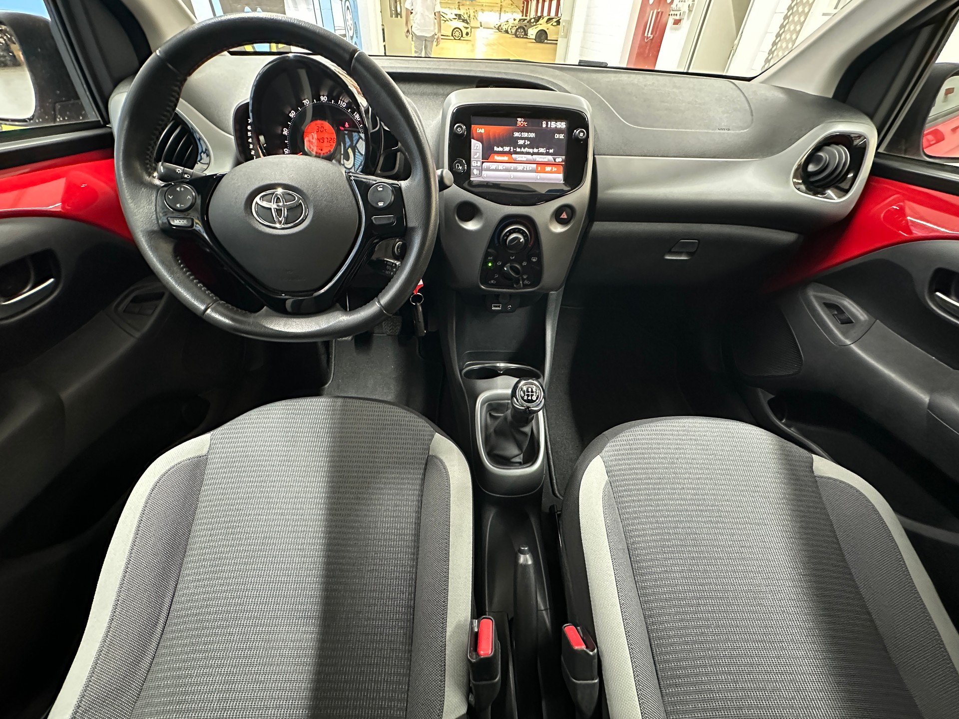 TOYOTA Aygo 1.0 VVT-i x-play-image-9