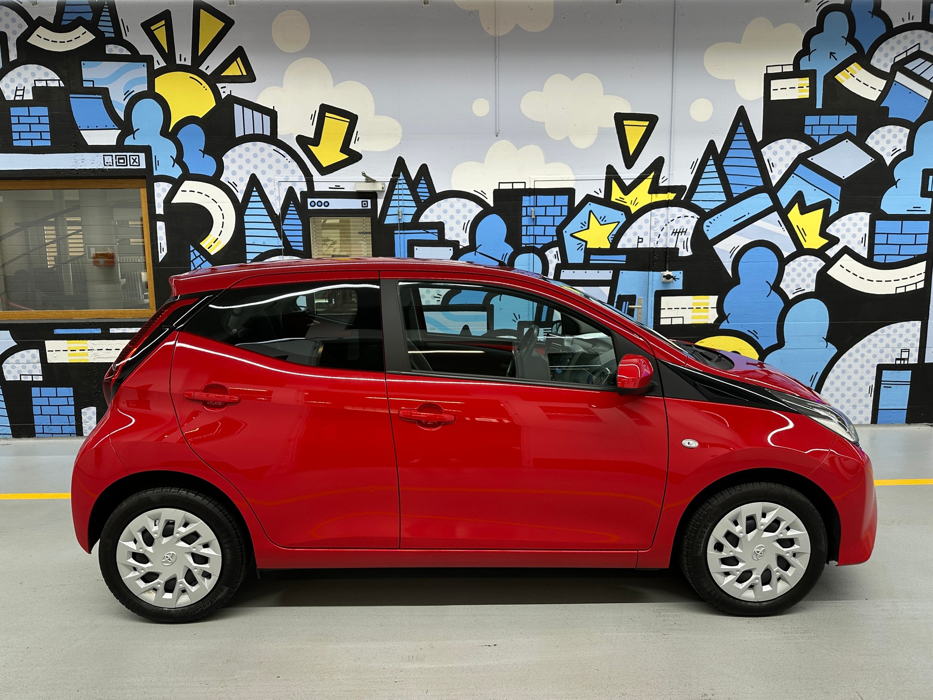 TOYOTA Aygo 1.0 VVT-i x-play-image-2