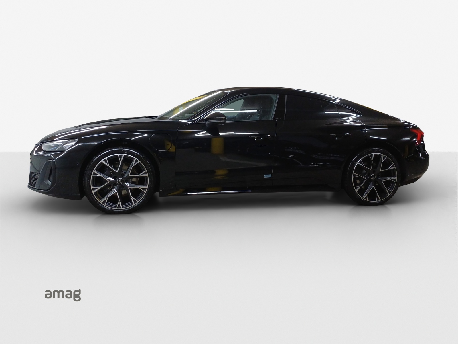AUDI e-tron GT quattro-image-1