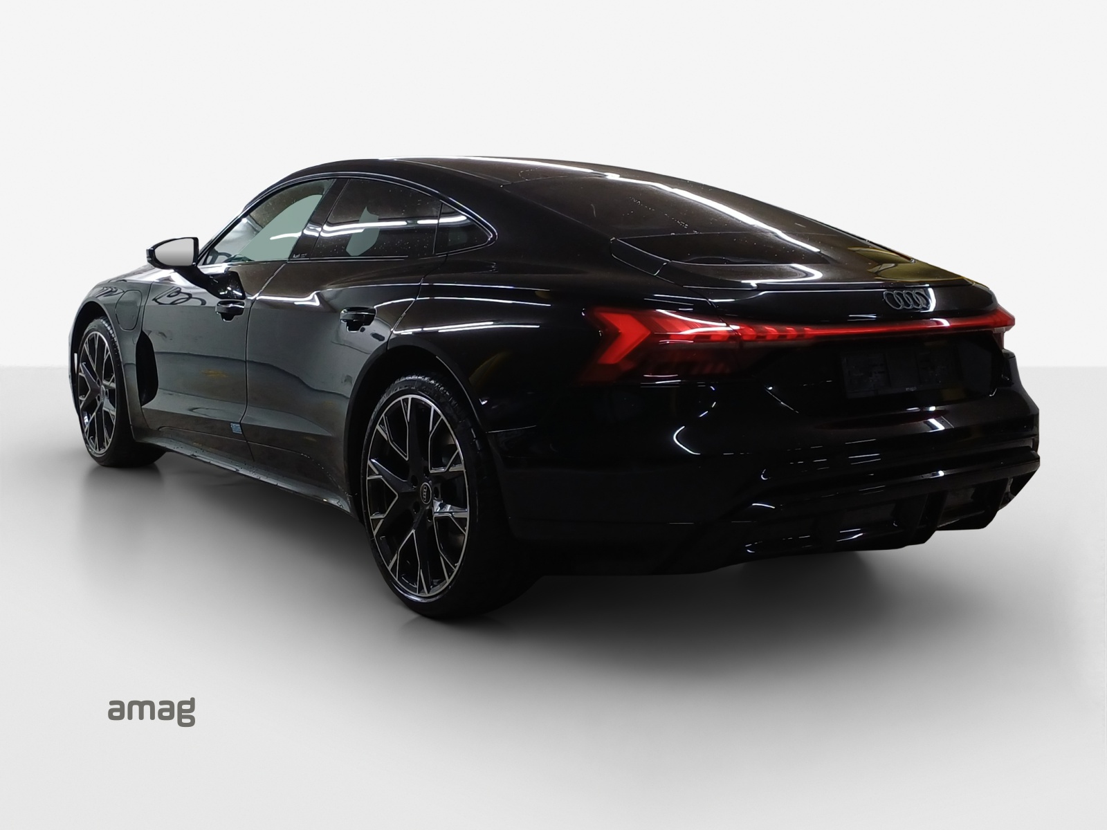 AUDI e-tron GT quattro-image-2