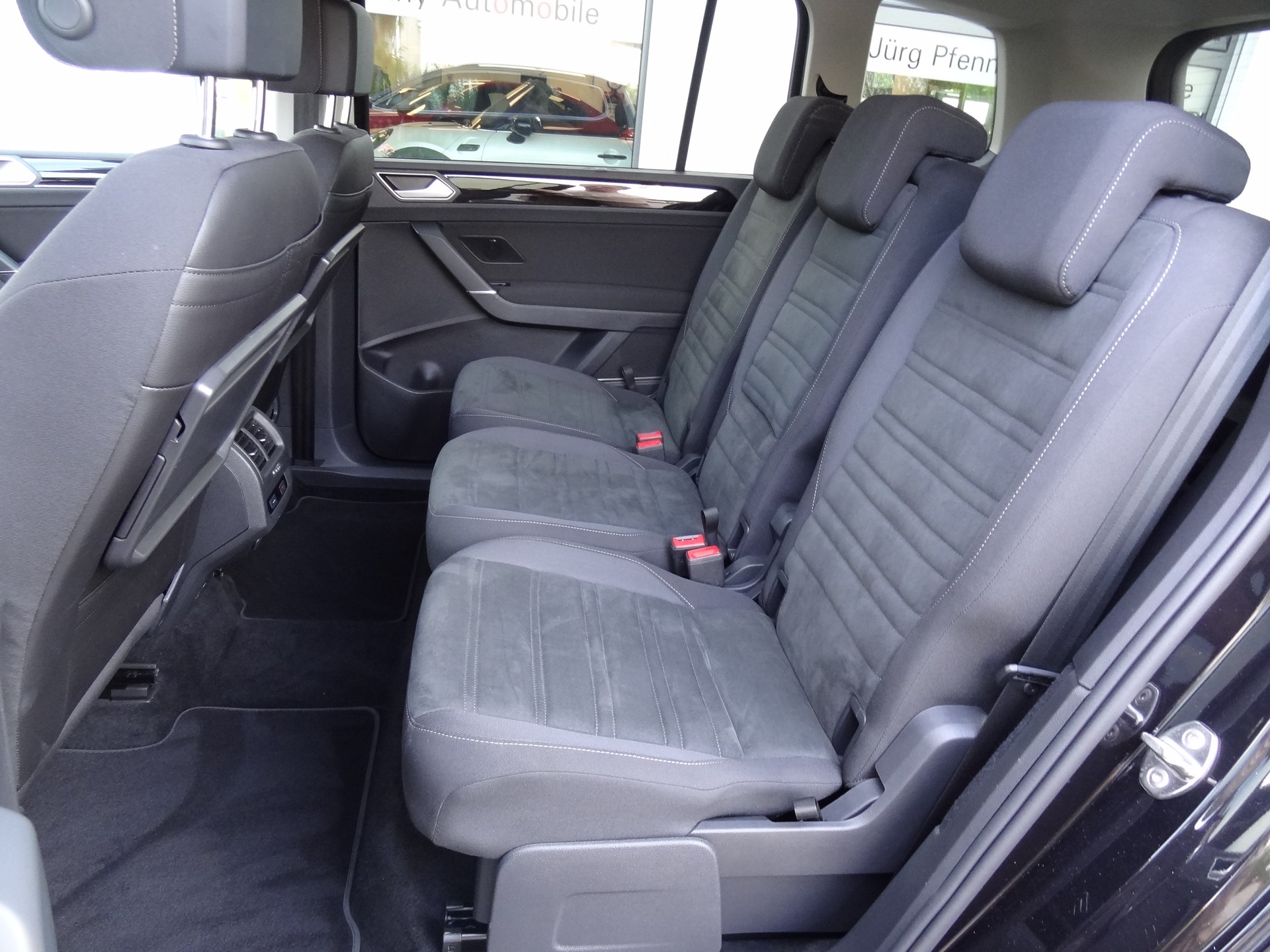 VW Touran 1.5 TSI EVO Highline DSG-image-8