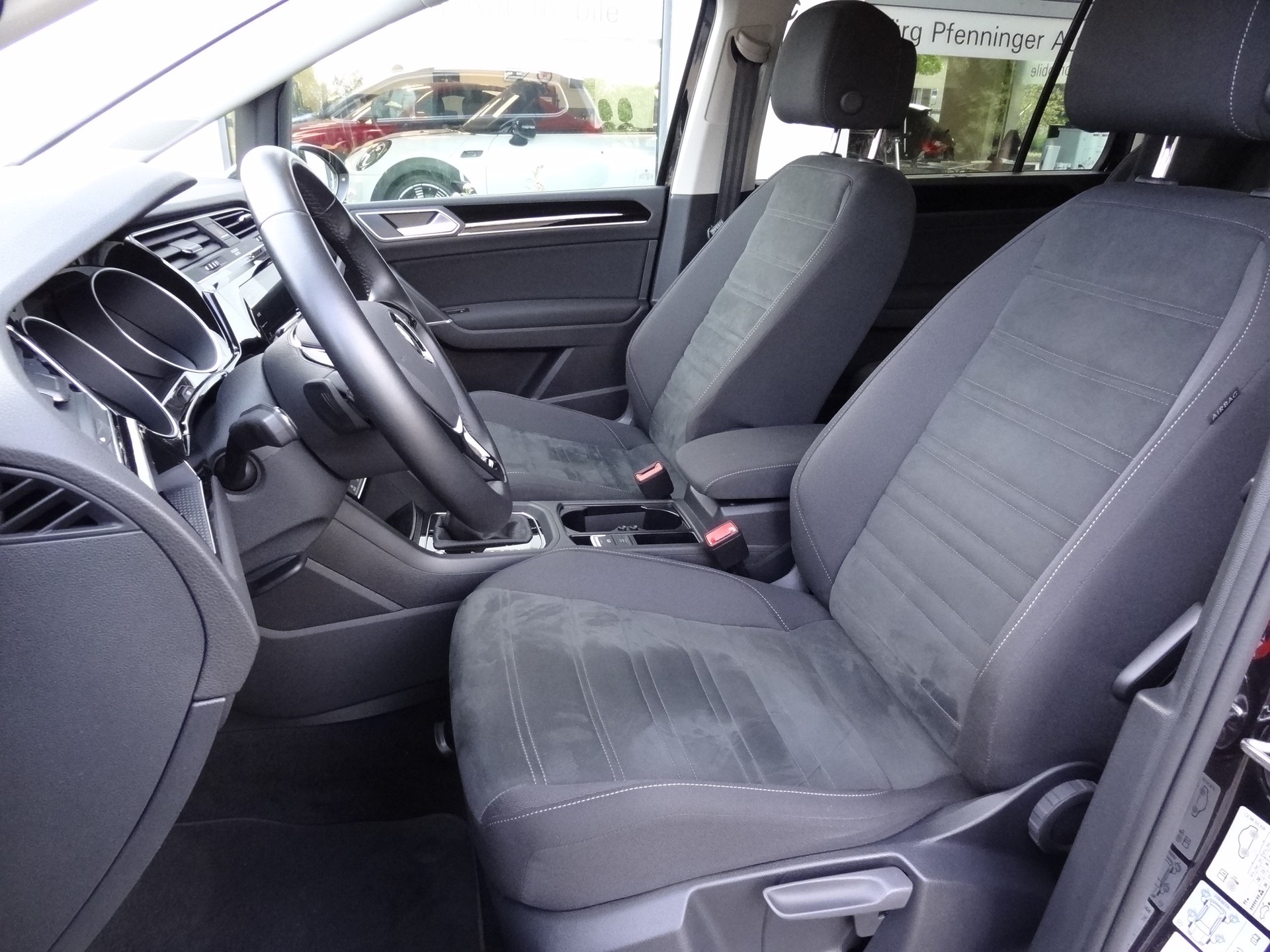 VW Touran 1.5 TSI EVO Highline DSG-image-7