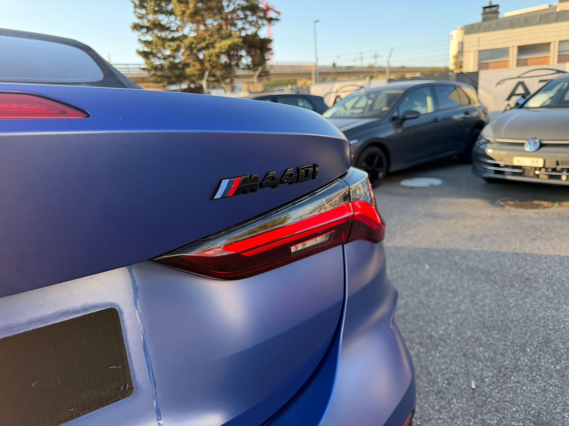 BMW M440i xDrive 48V Cabriolet Steptronic M couleur special matte-image-23