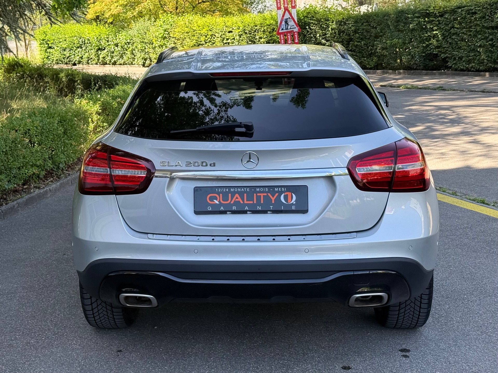 MERCEDES-BENZ GLA 200 CDI Style 7G-DCT-image-4