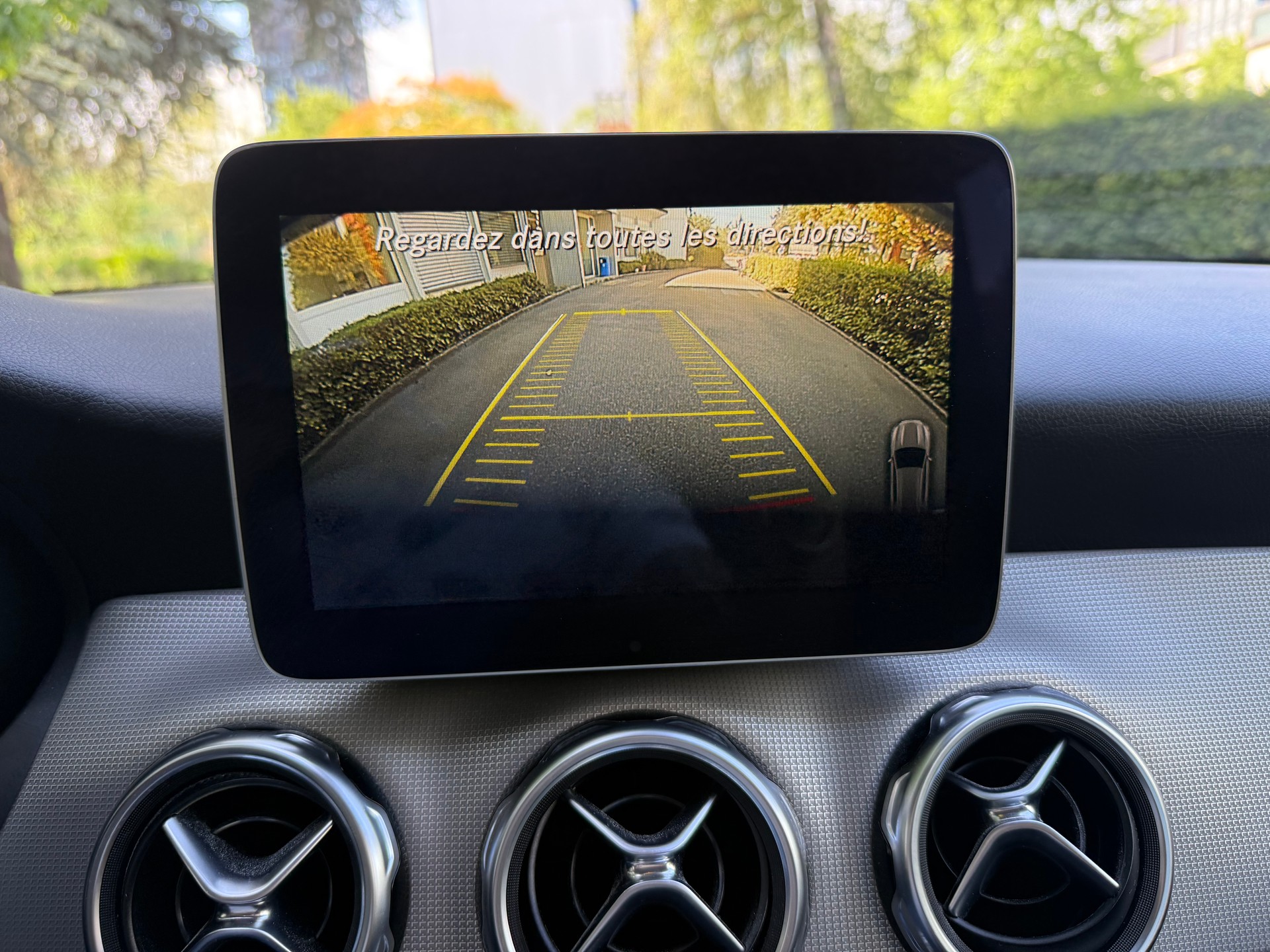 MERCEDES-BENZ GLA 200 CDI Style 7G-DCT-image-8