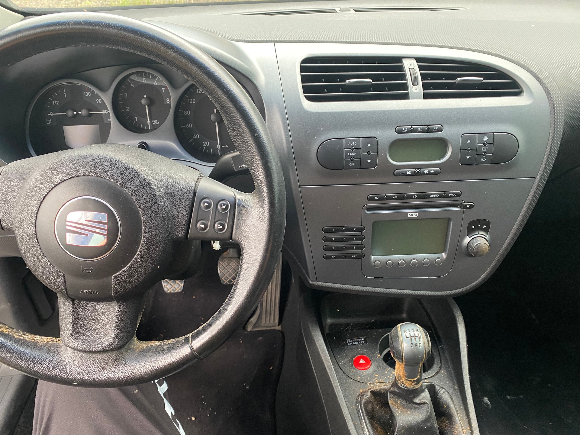SEAT Leon 2.0 FSI Stylance-image-4