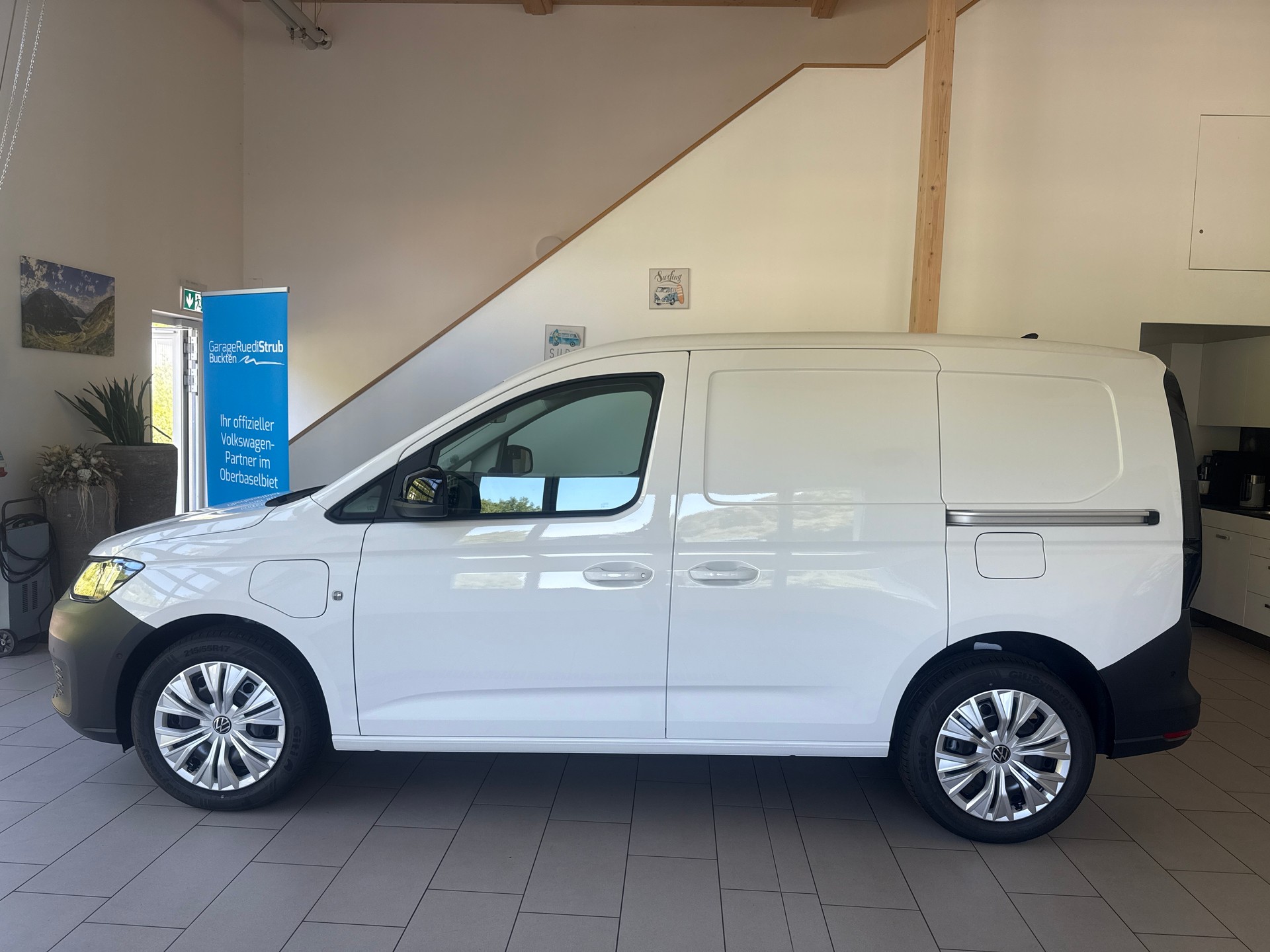 VW Caddy Cargo En 1.5eHyb 150 DSG 1500ccm 150PS/110kW 4 Zylinder TSI eHybrid Benzin / elektrisch-image-1
