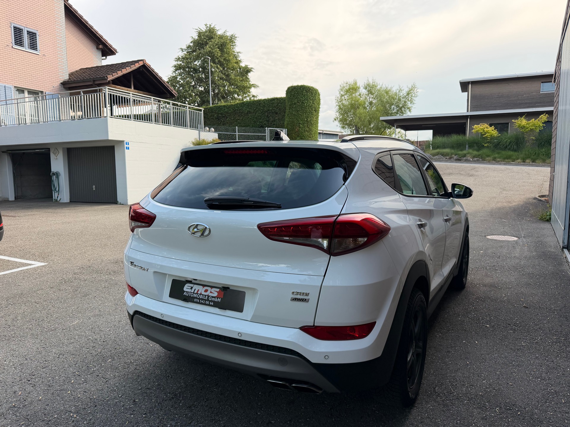 HYUNDAI Tucson 2.0 CRDI Vertex 4WD Automatic-image-4