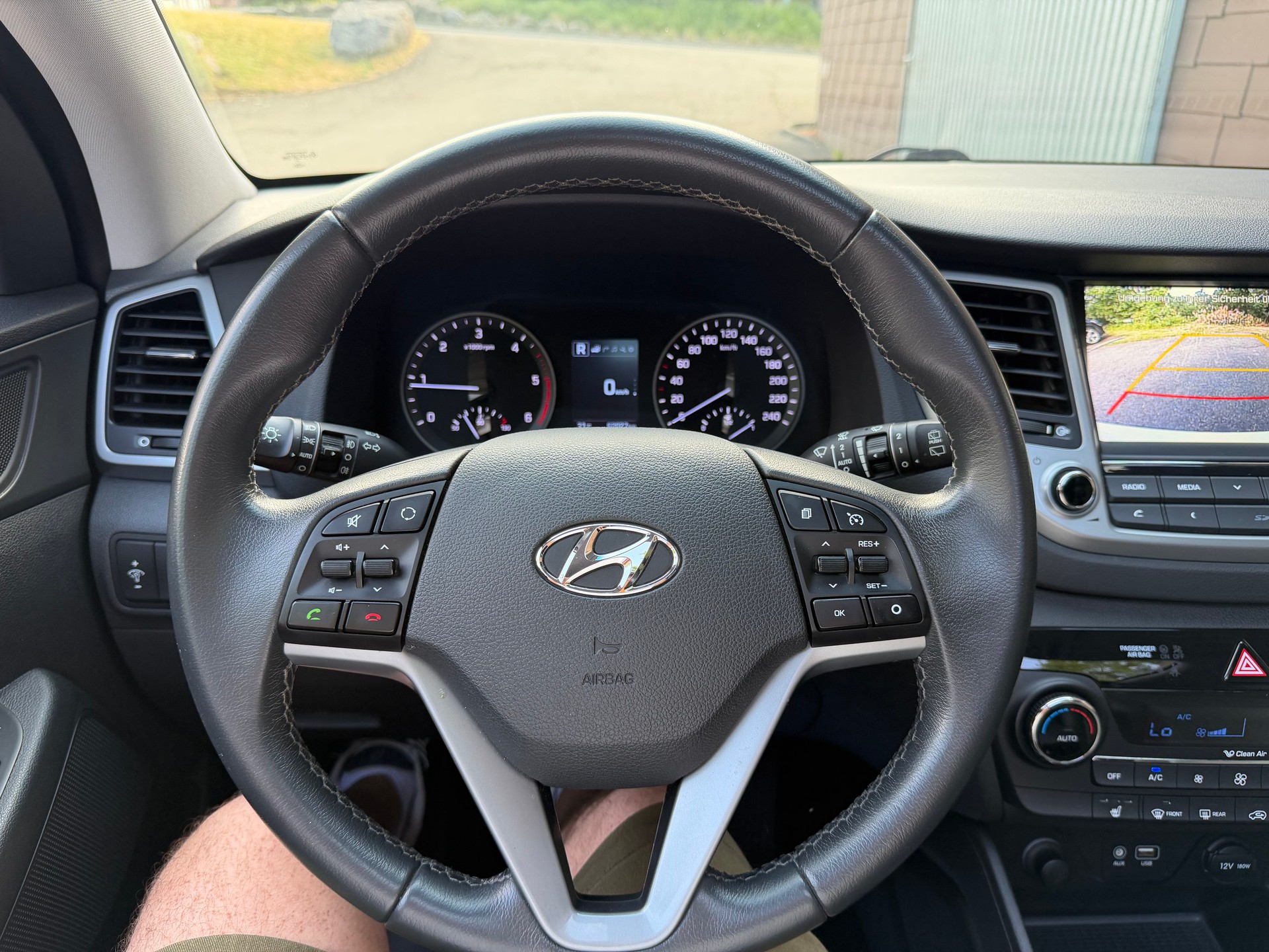HYUNDAI Tucson 2.0 CRDI Vertex 4WD Automatic-image-12