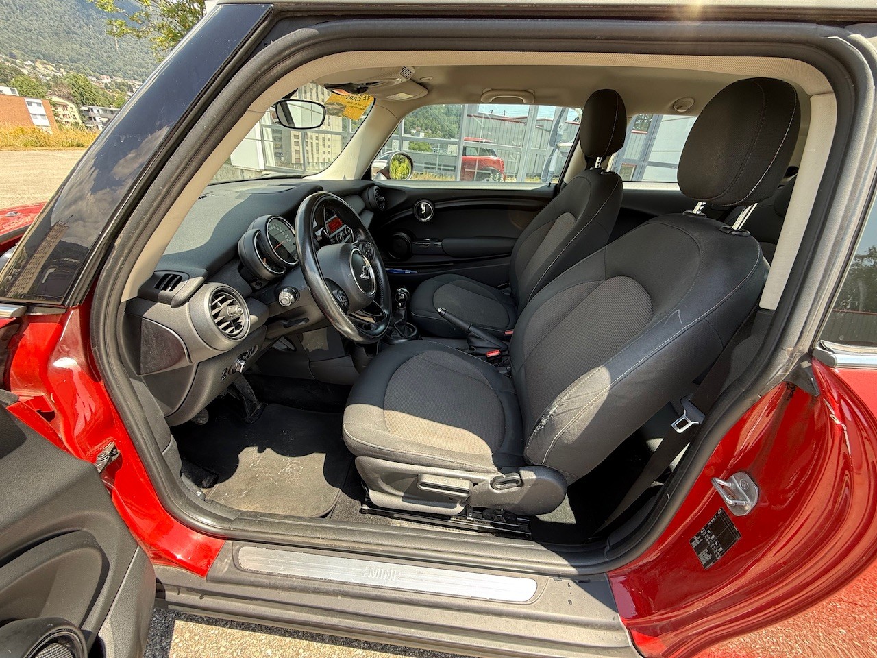 MINI One First Classic Edition-image-11