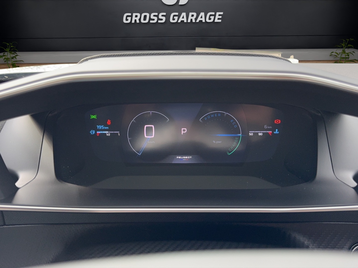 PEUGEOT 2008 NEW 1.2 Hybrid 145 GT-image-13
