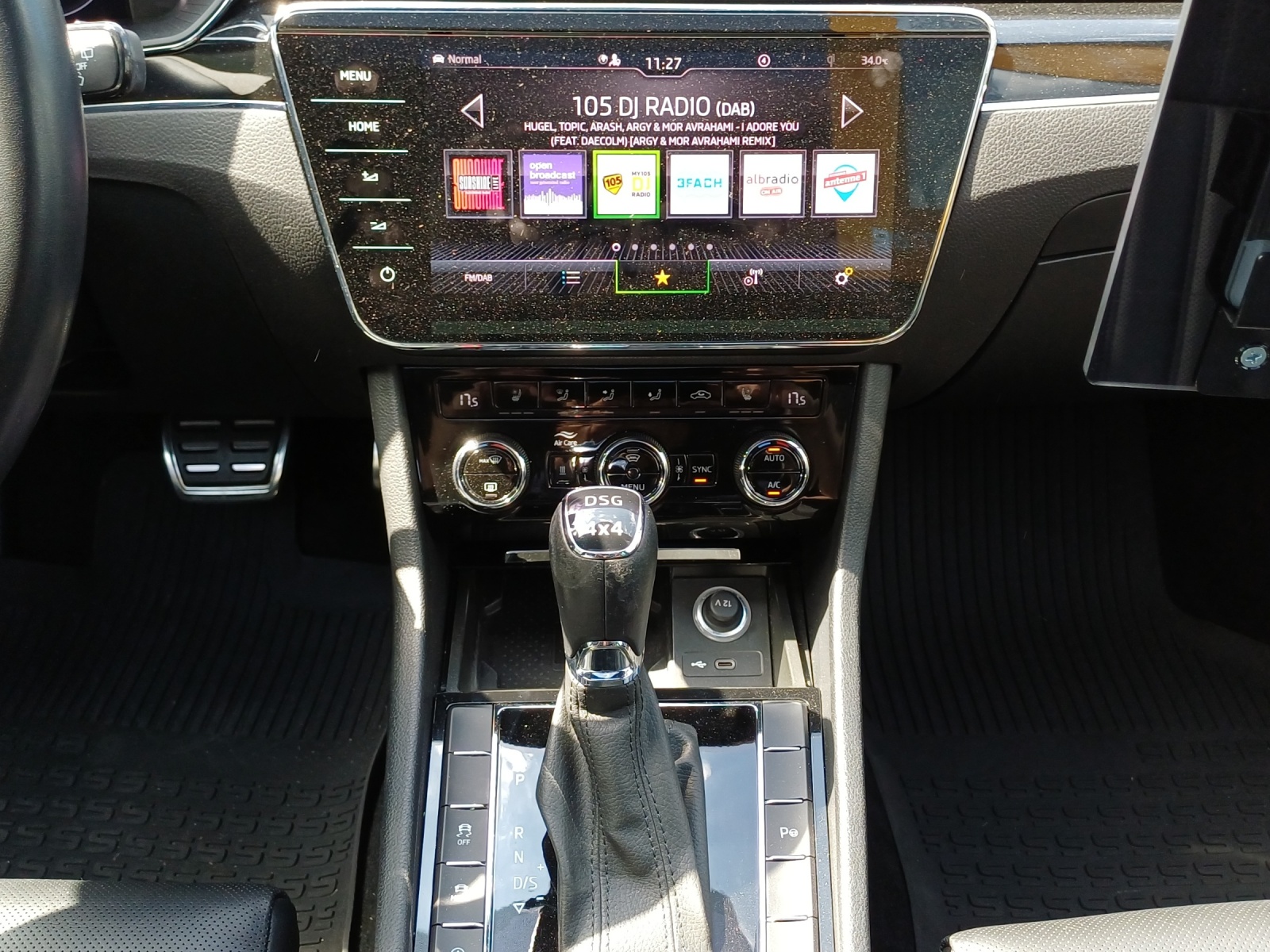 SKODA Superb Combi 2.0 TDi L&K 4x4 DSG-image-10