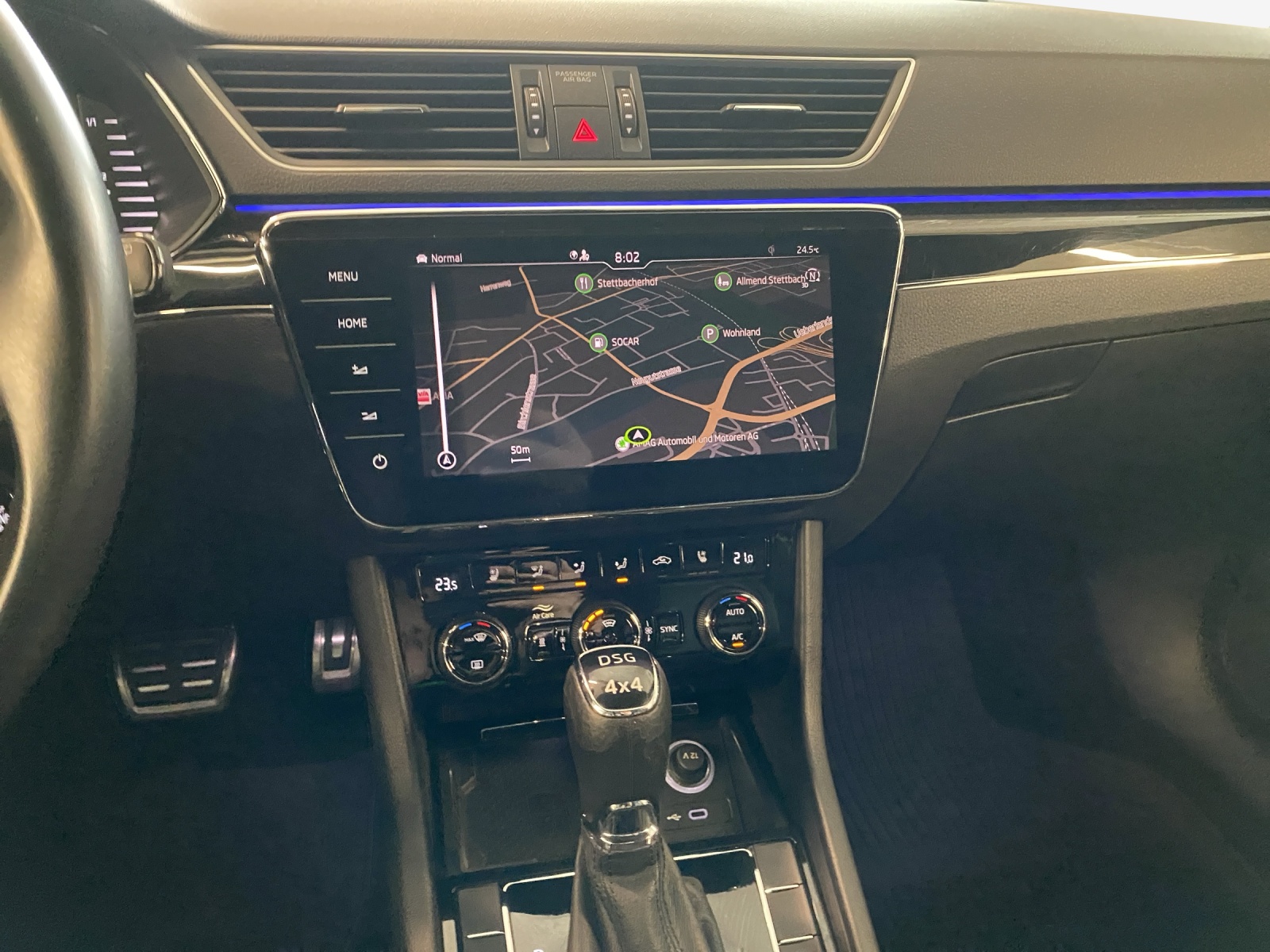 SKODA Superb Combi 2.0 TDi L&K 4x4 DSG-image-10