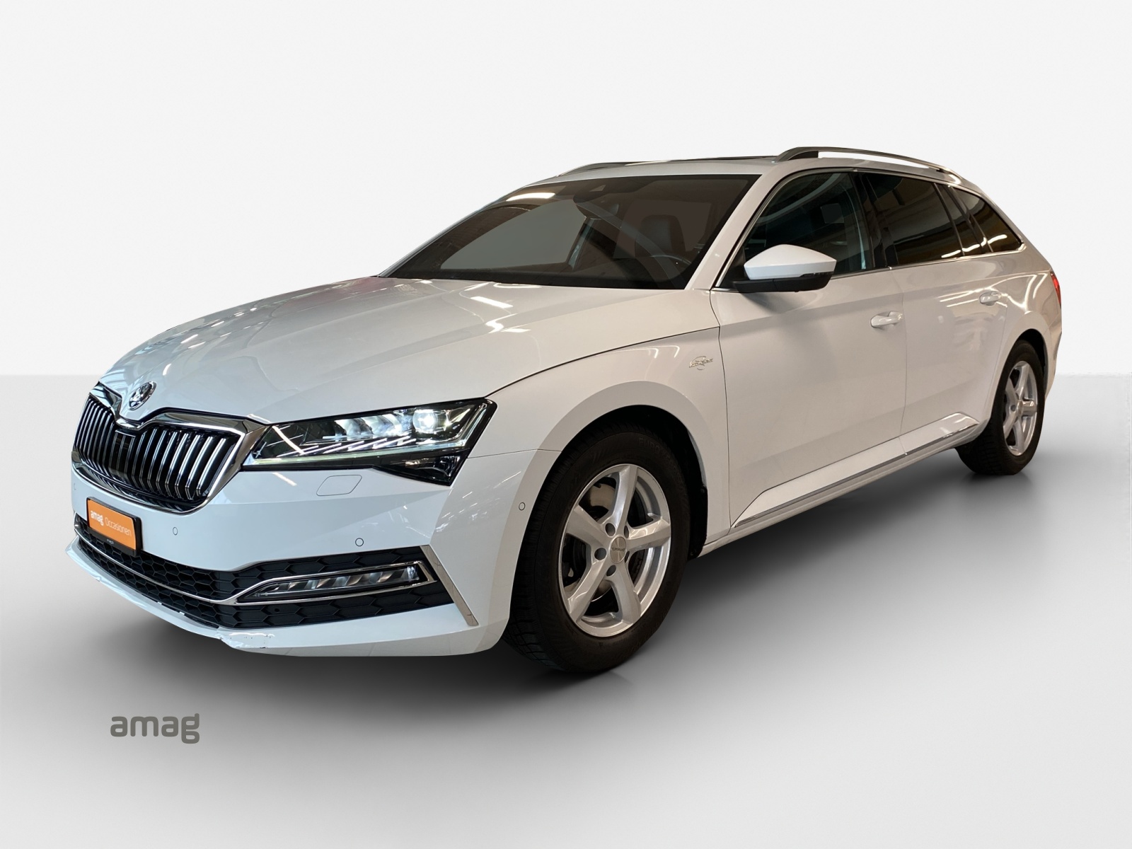 SKODA Superb Combi 2.0 TDi L&K 4x4 DSG
