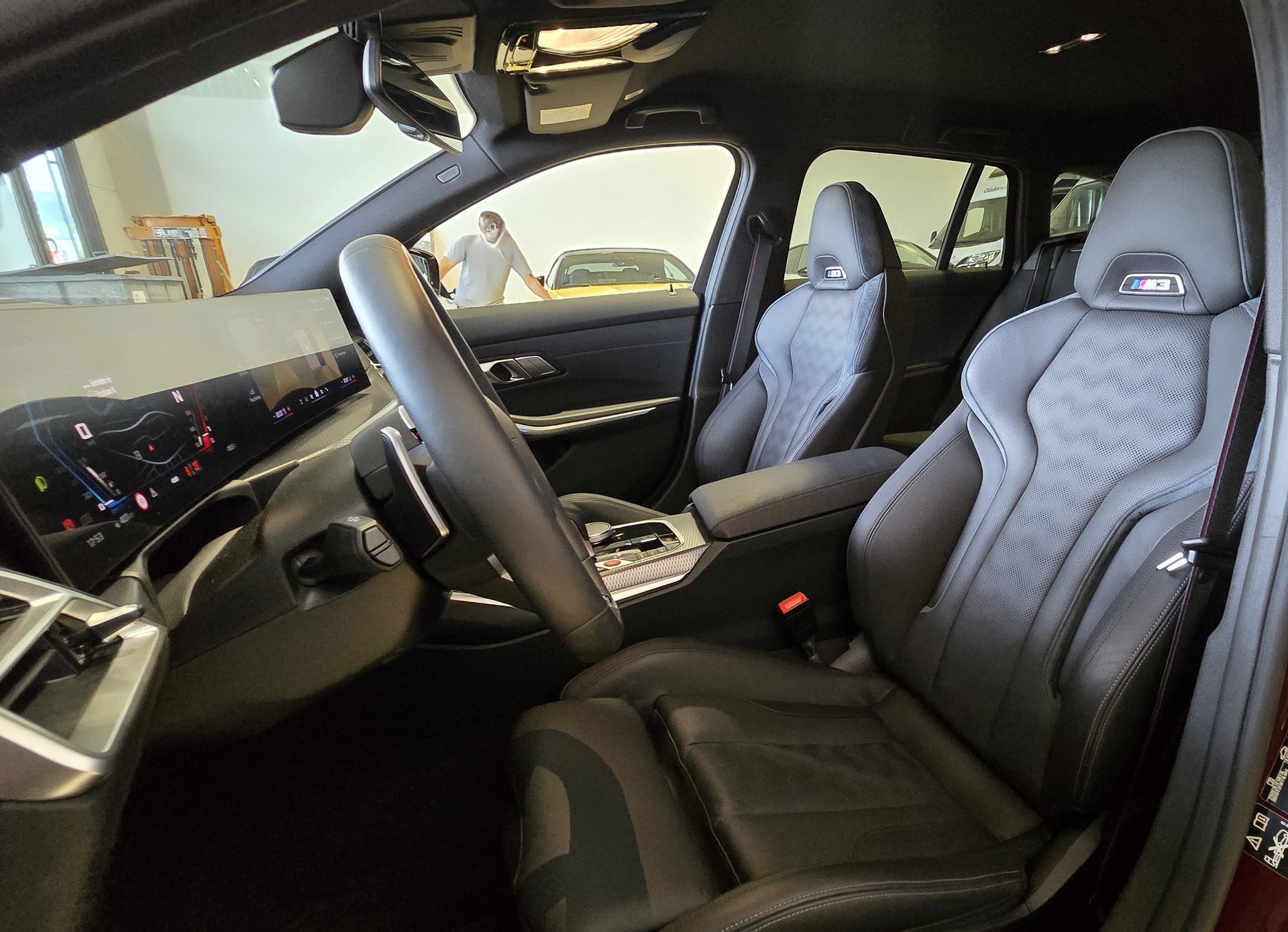BMW M3 Touring xDrive Competition M-image-12