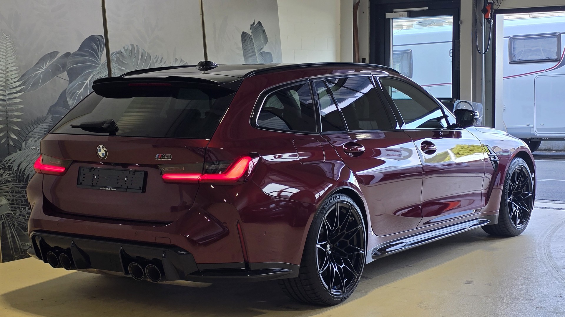 BMW M3 Touring xDrive Competition M-image-9