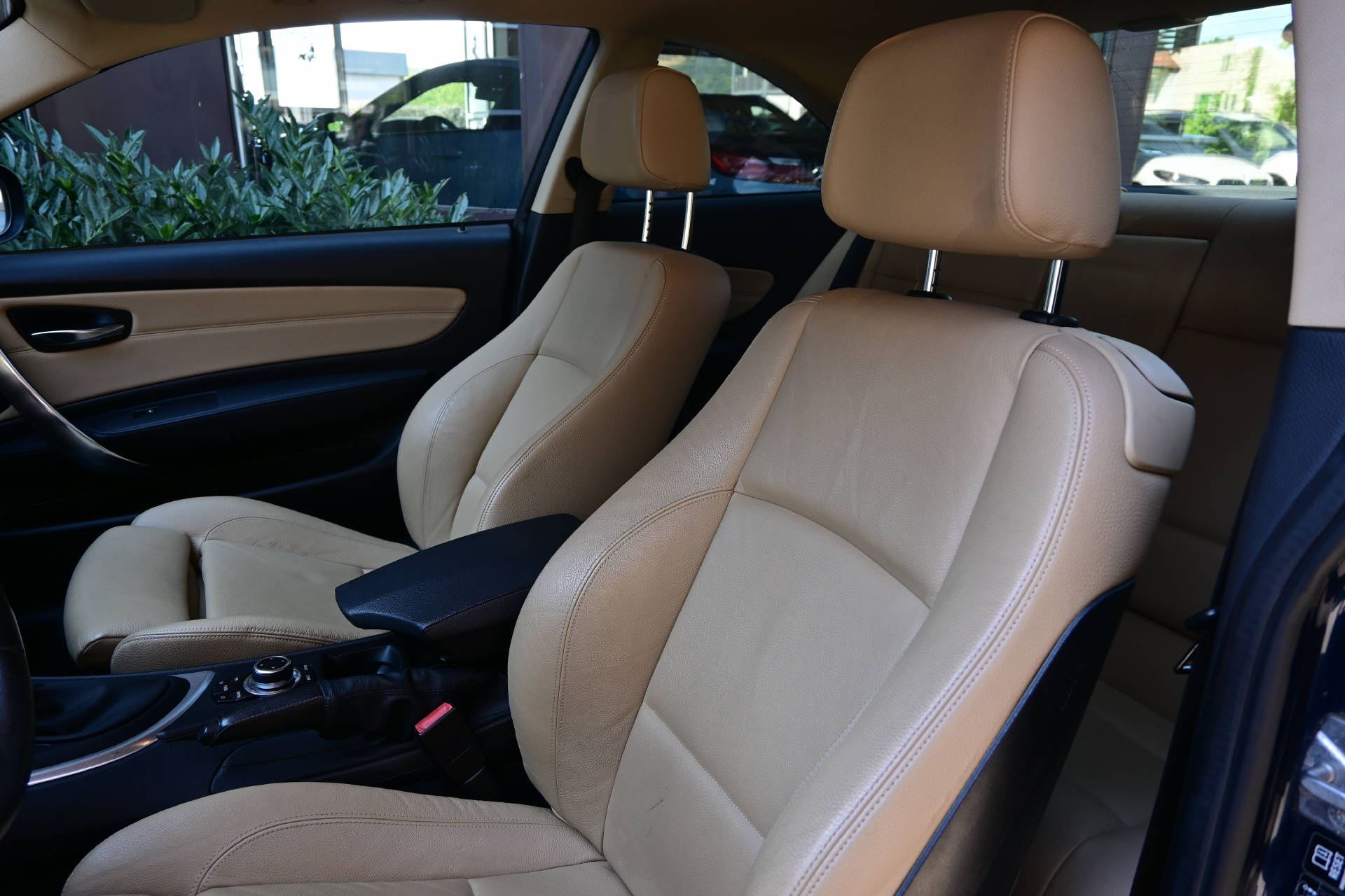 BMW 120i Coupé **M-Sport**-image-9