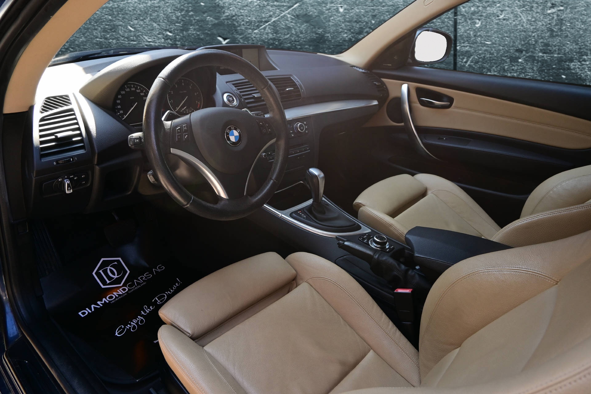BMW 120i Coupé **M-Sport**-image-8