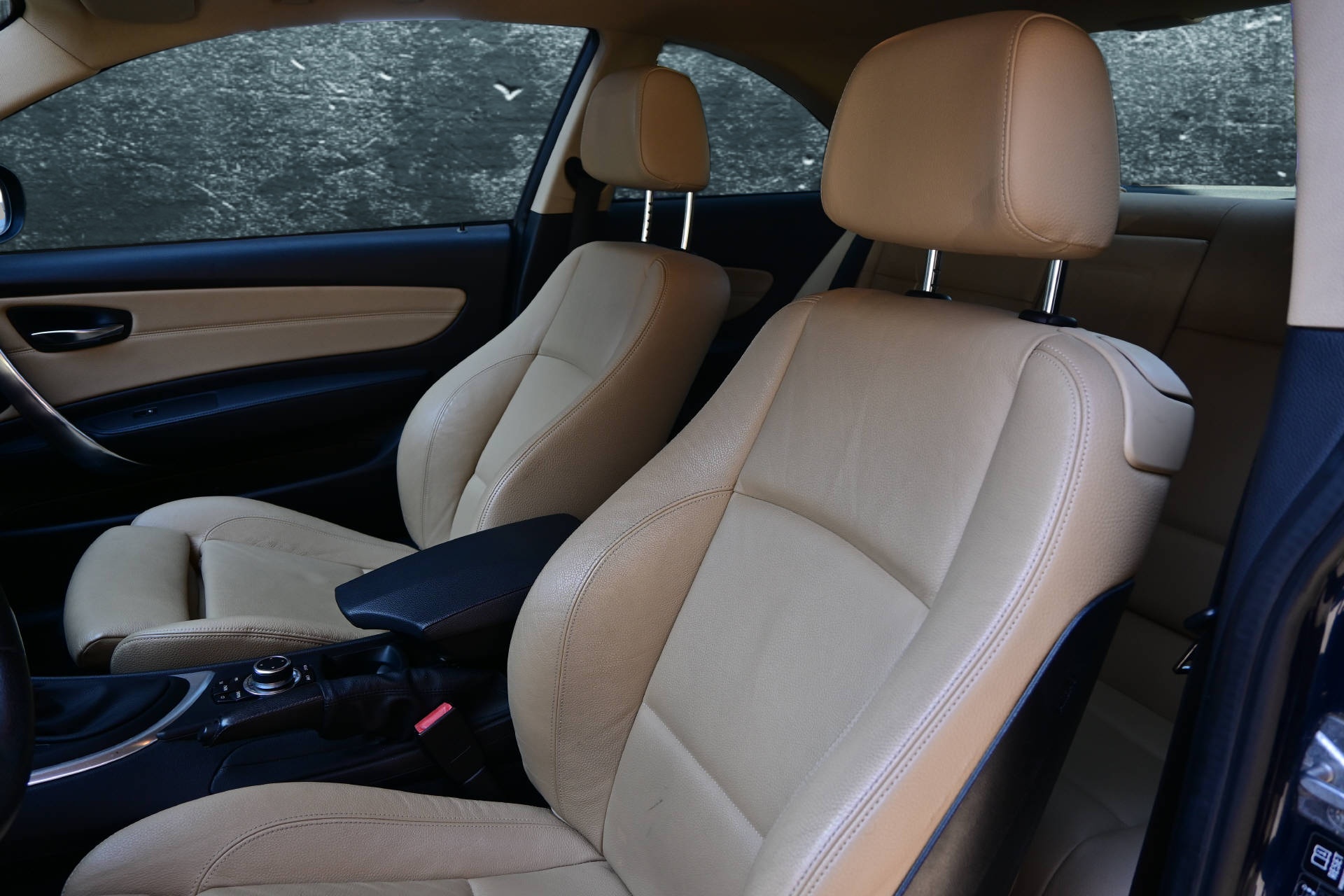 BMW 120i Coupé **M-Sport**-image-9