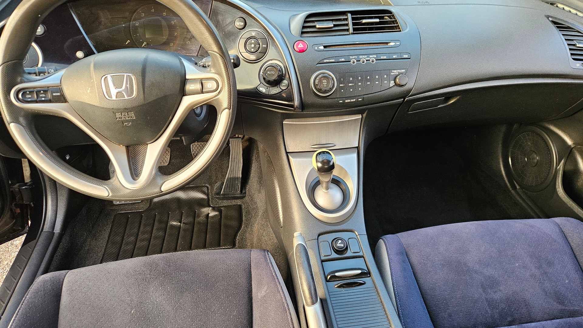 HONDA Civic 1.8i Sport-image-9
