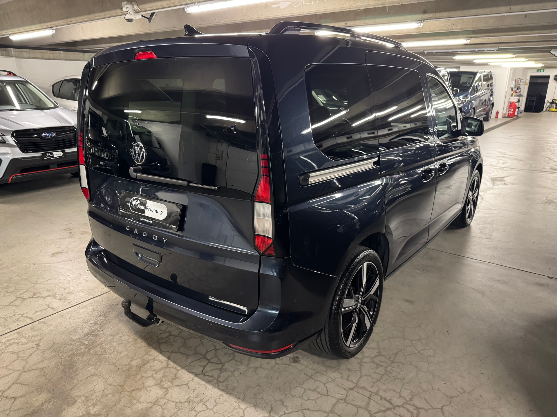 VW Caddy 2.0 TDI Liberty DSG-showroom-element-1