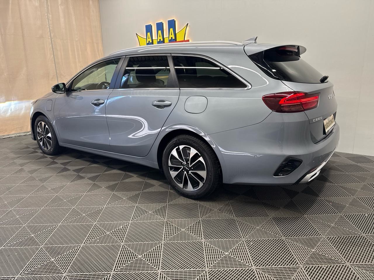 KIA Ceed Sportswagon 1.6 GDi Plug-in Hybrid Style DCT-image-1