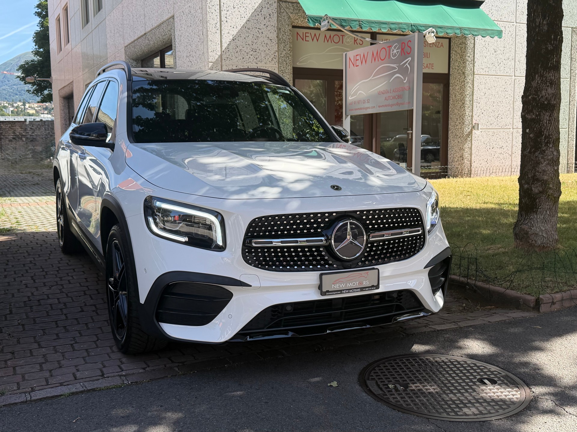 MERCEDES-BENZ GLB 200 AMG Line 7G-Tronic-image-0