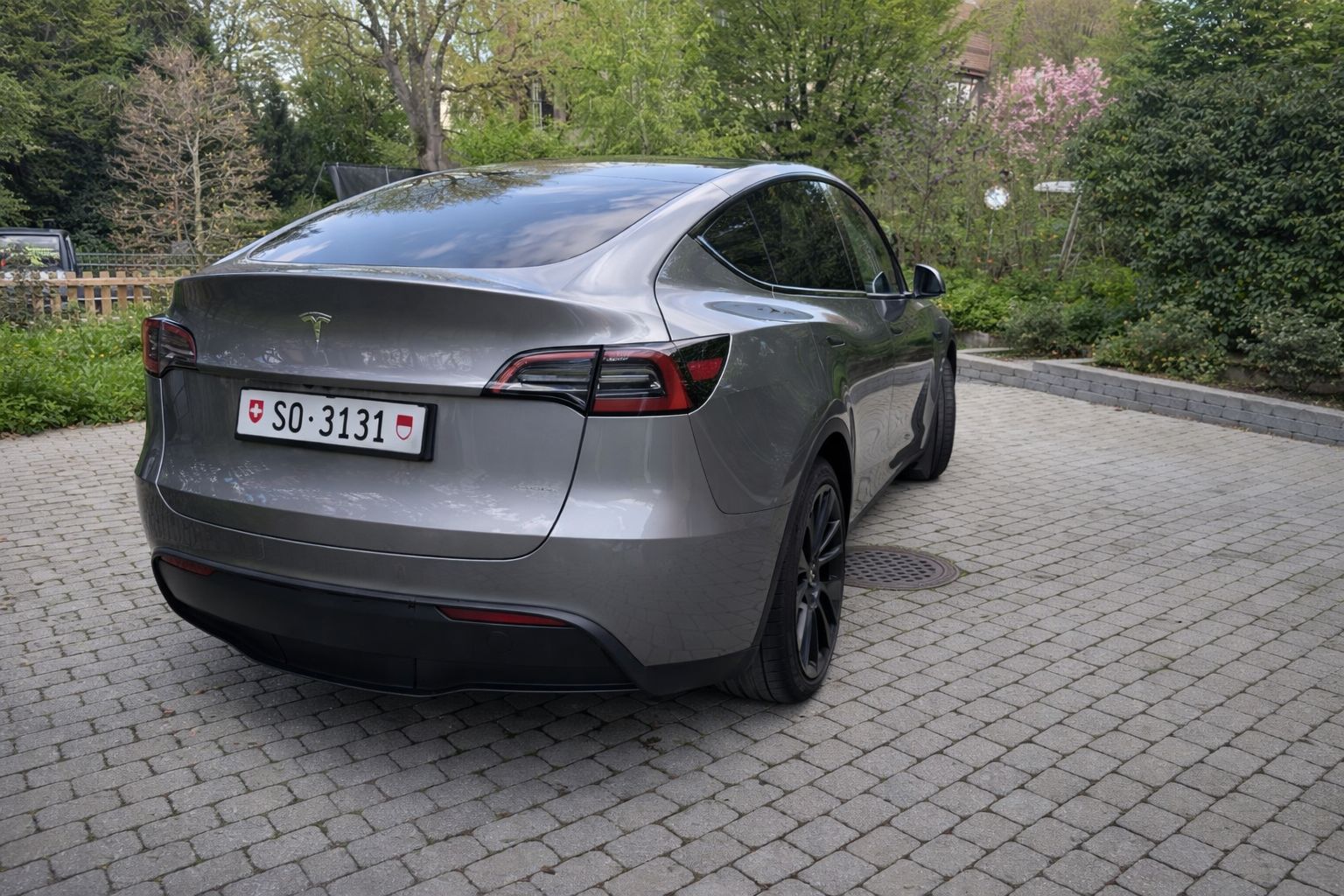TESLA Maximale Reichweite Allradantrieb-image-3