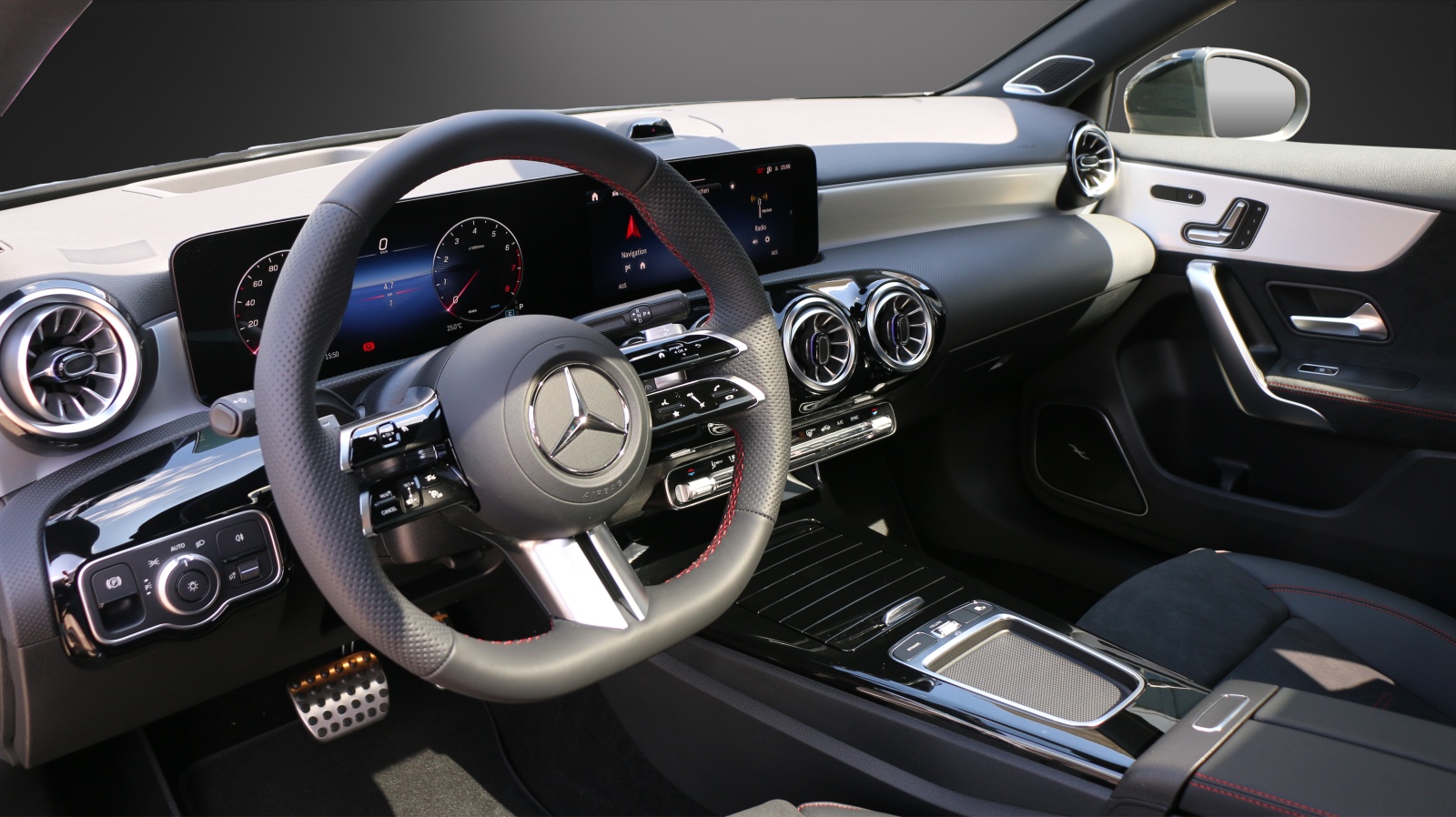 MERCEDES-BENZ A 250 4MATIC Kompaktlimousine-image-4