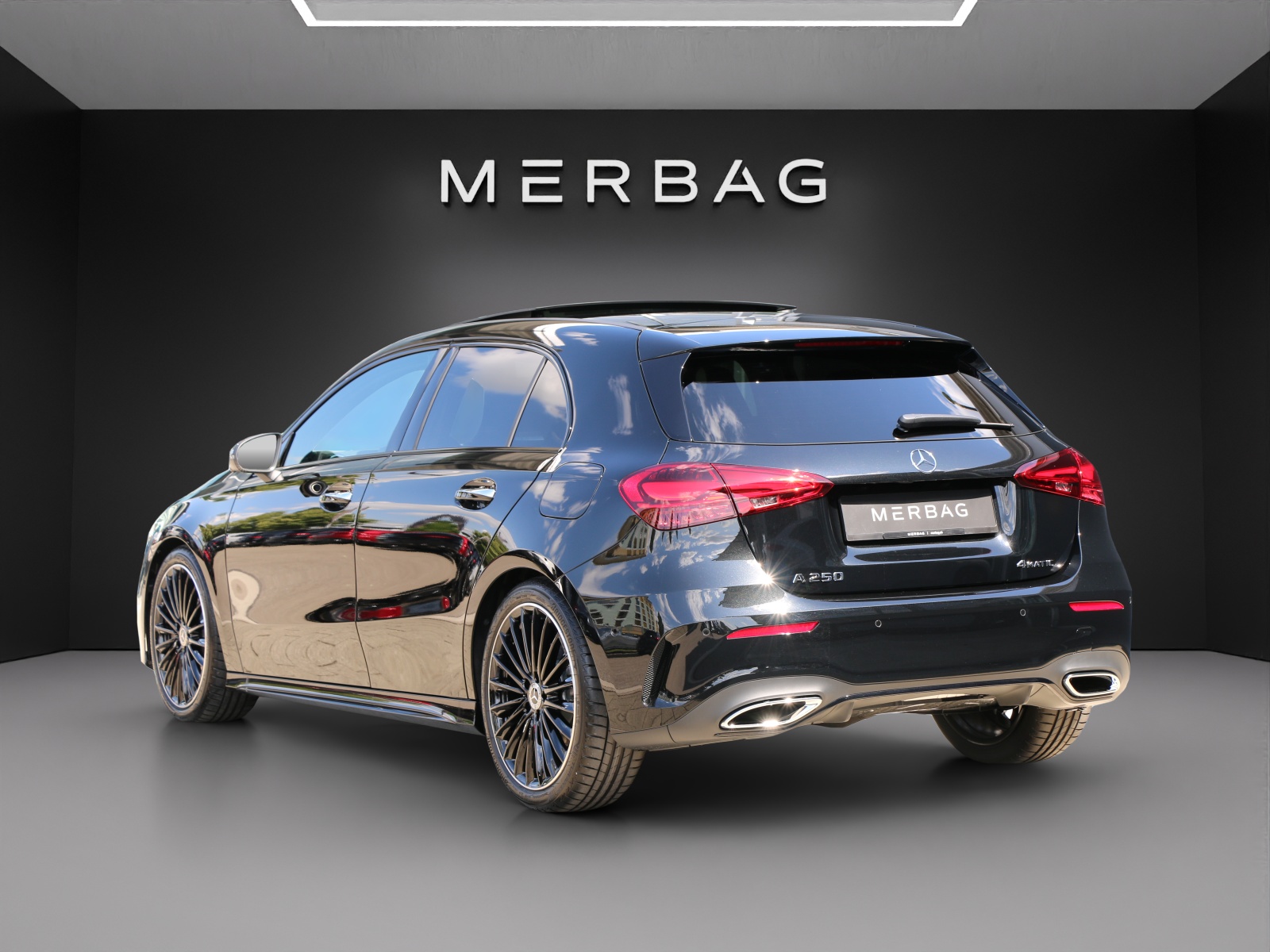 MERCEDES-BENZ A 250 4MATIC Kompaktlimousine-image-2