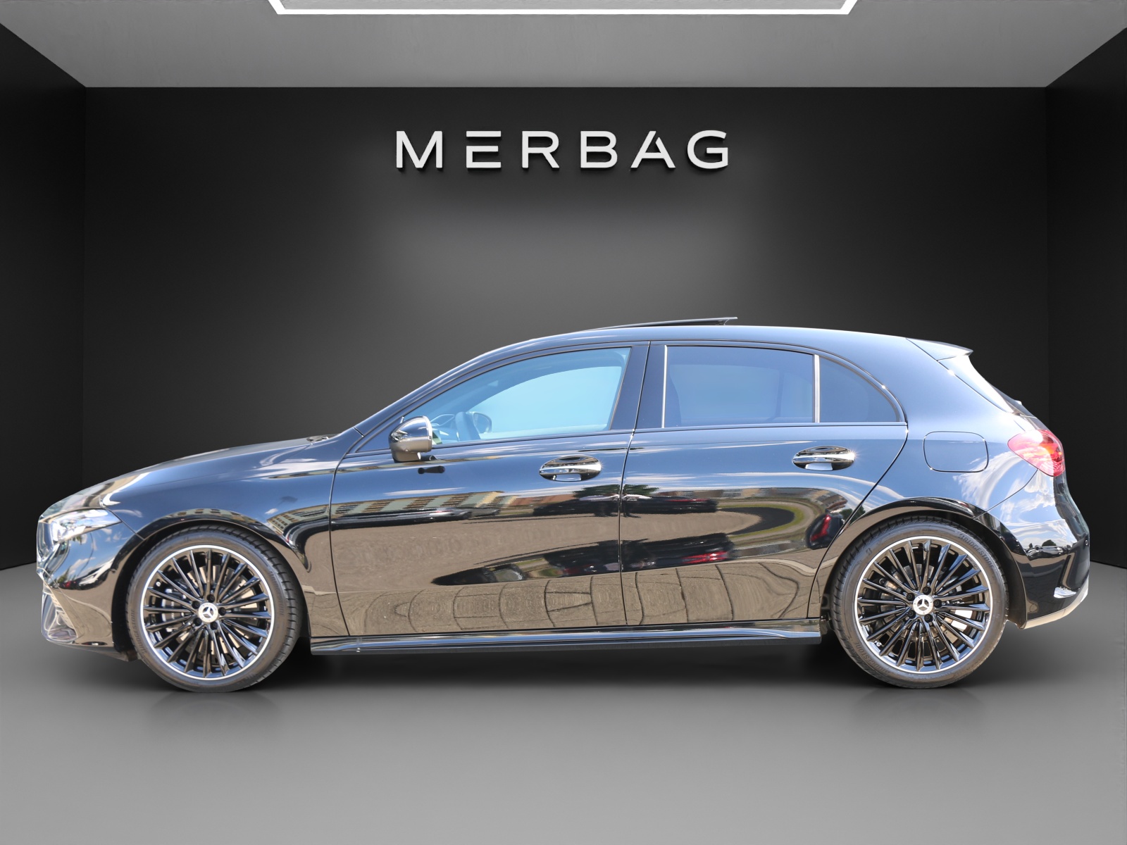 MERCEDES-BENZ A 250 4MATIC Kompaktlimousine-image-1
