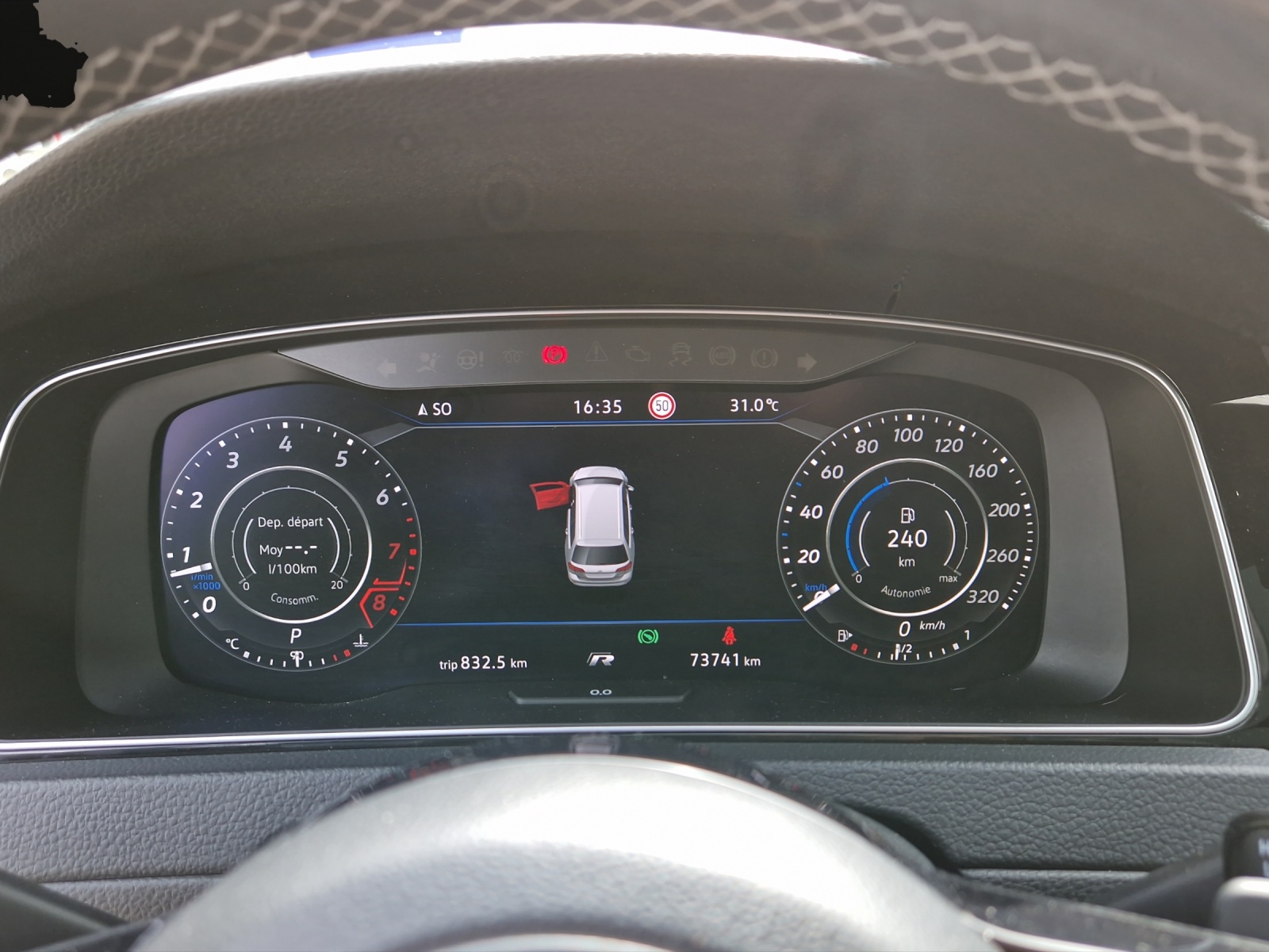 VW Golf Variant 2.0 TSI R 4Motion DSG-image-7