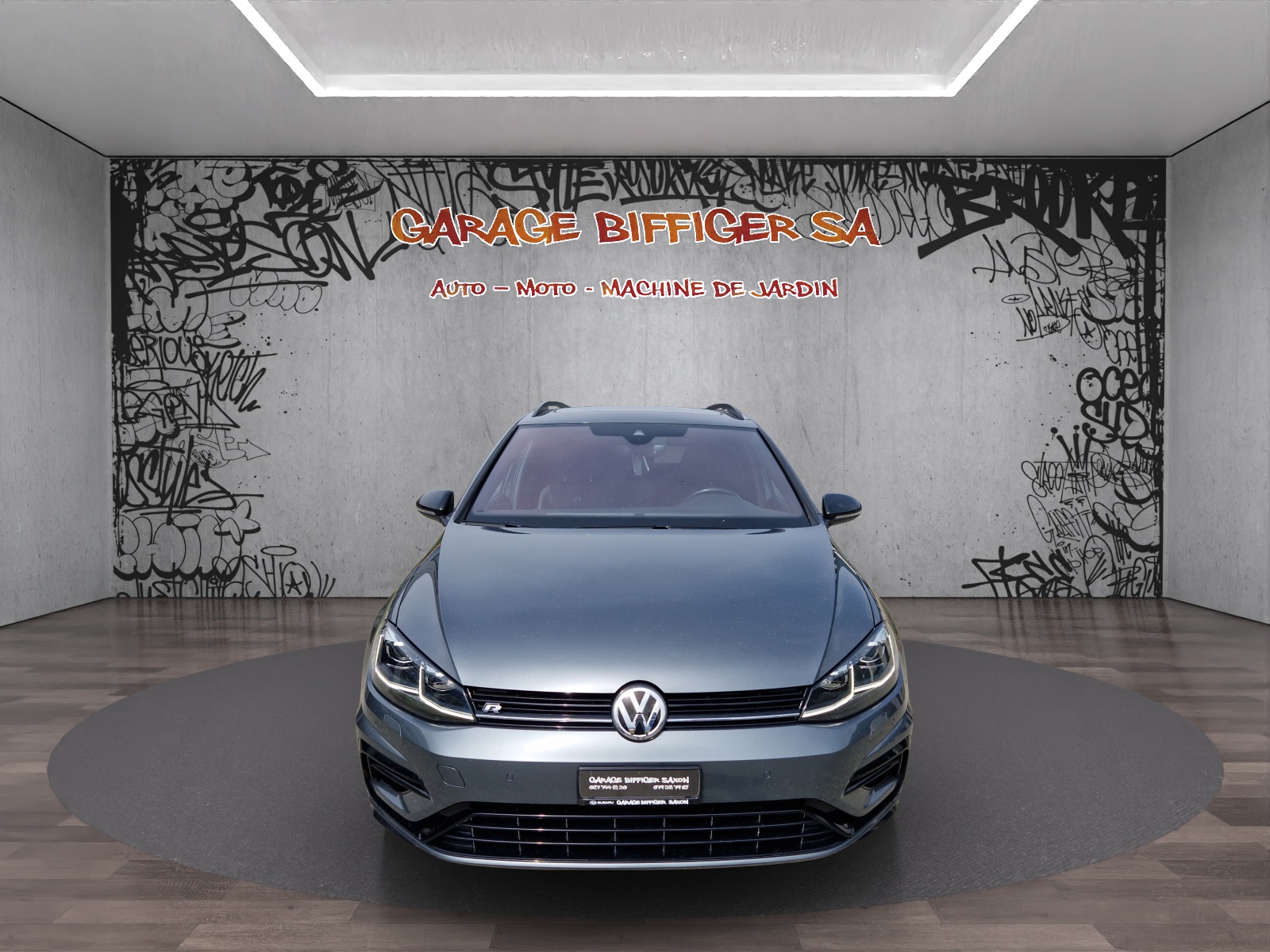 VW Golf Variant 2.0 TSI R 4Motion DSG-image-13