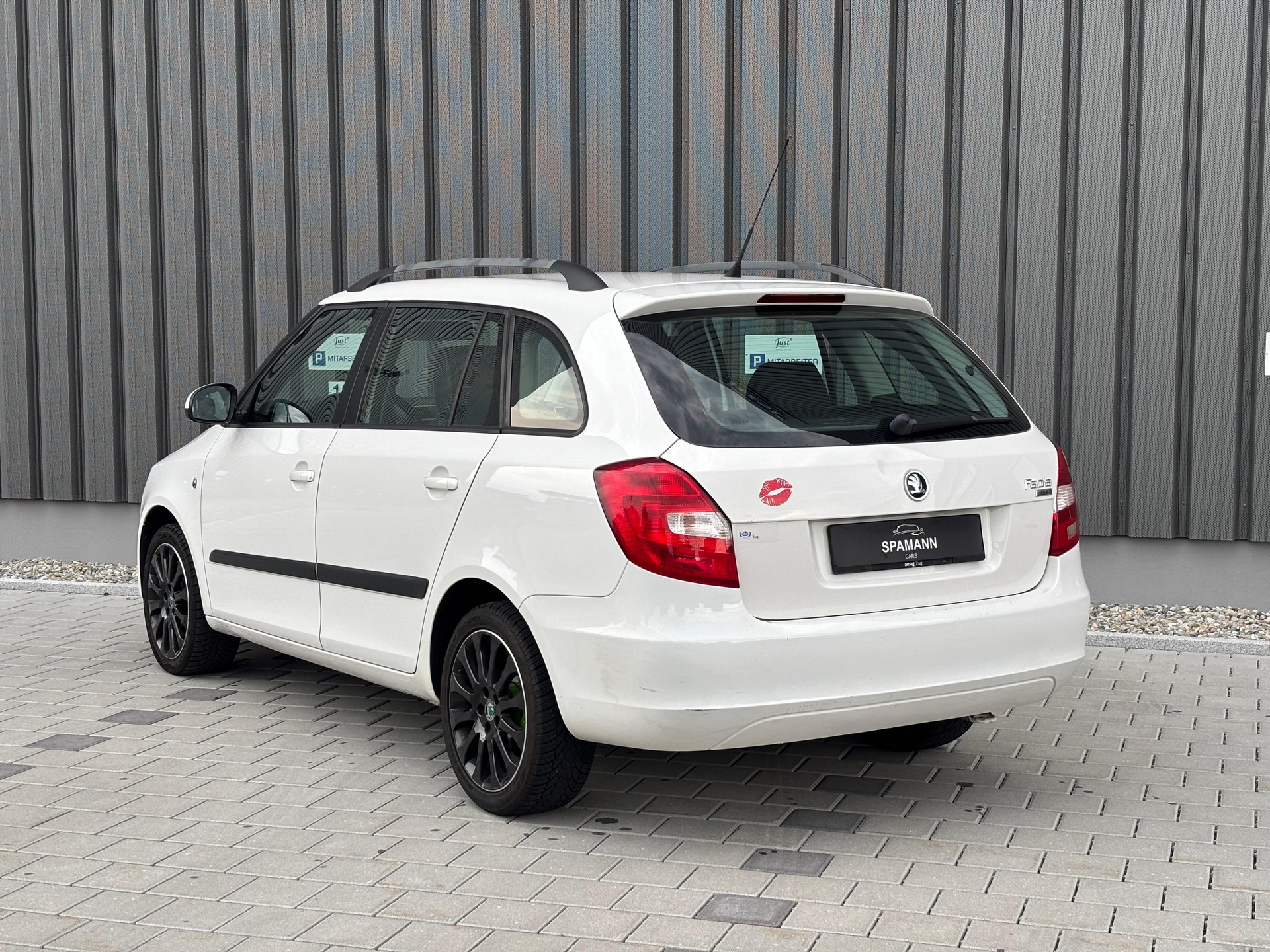 SKODA Fabia 1.4 Ambiente-image-4
