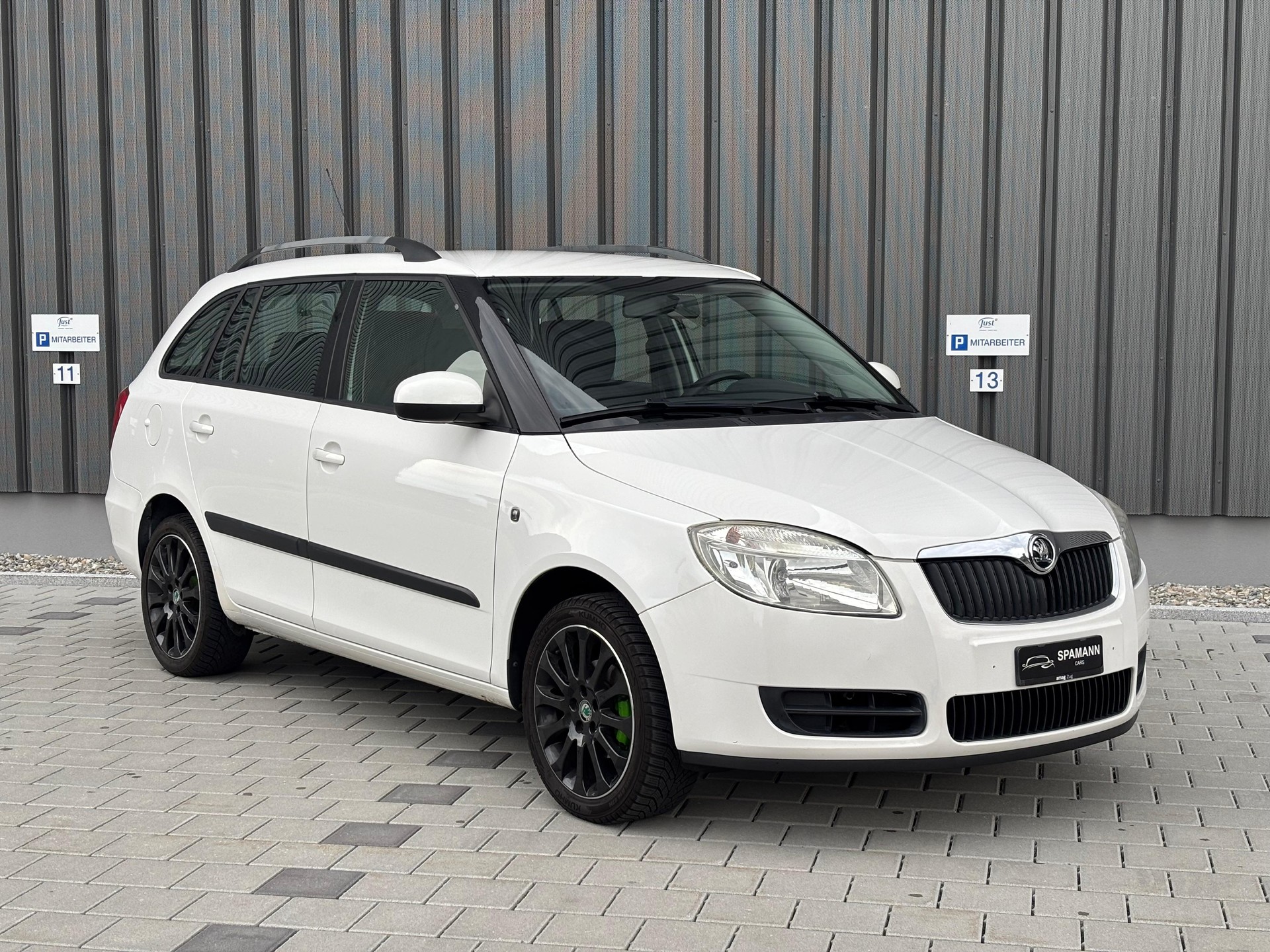 SKODA Fabia 1.4 Ambiente-image-10