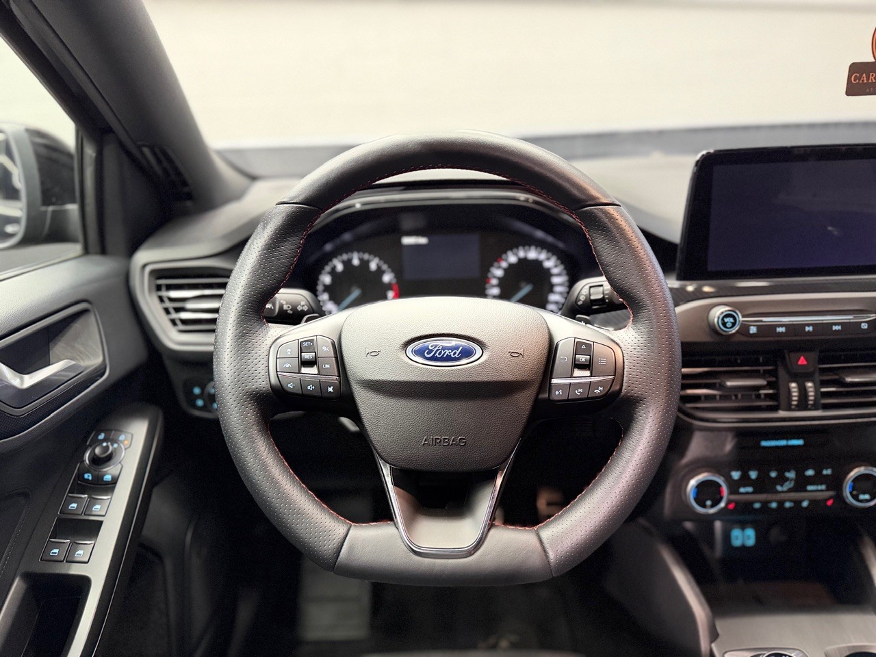 FORD Focus 1.5 SCTi ST Line Automatic | Head-Up Display | Rückfahrkamera | ACC Tempomat-image-13
