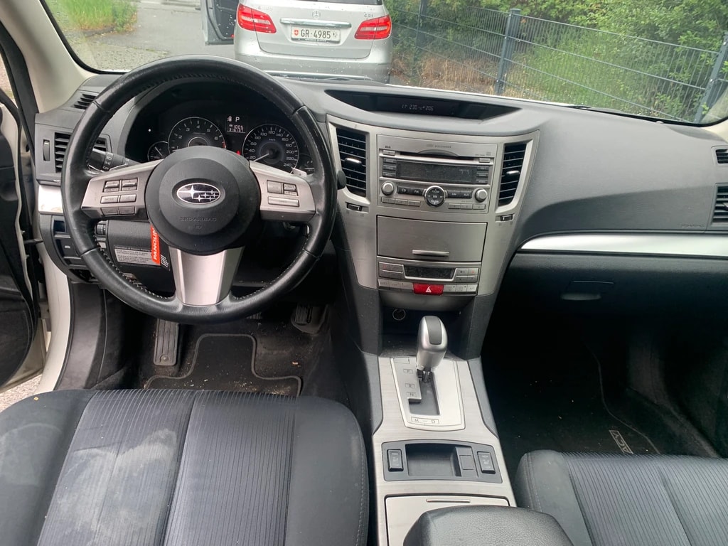 SUBARU Legacy 2.5i Swiss AWD Lineartronic-image-5