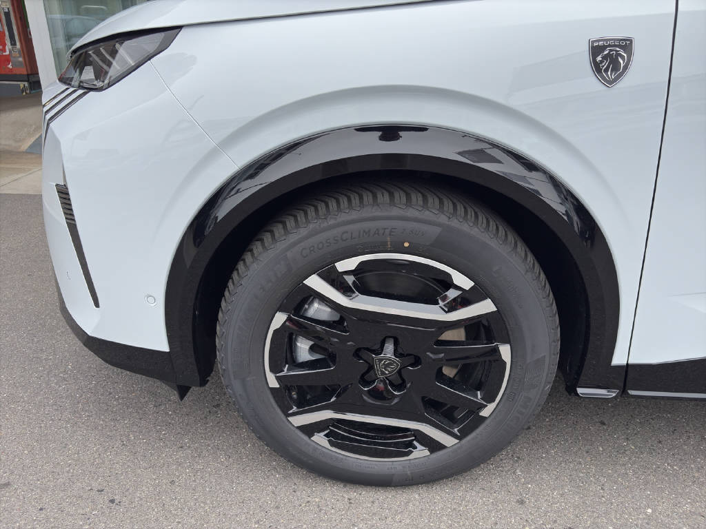 PEUGEOT 3008 long range e-GT Exclusive-image-9