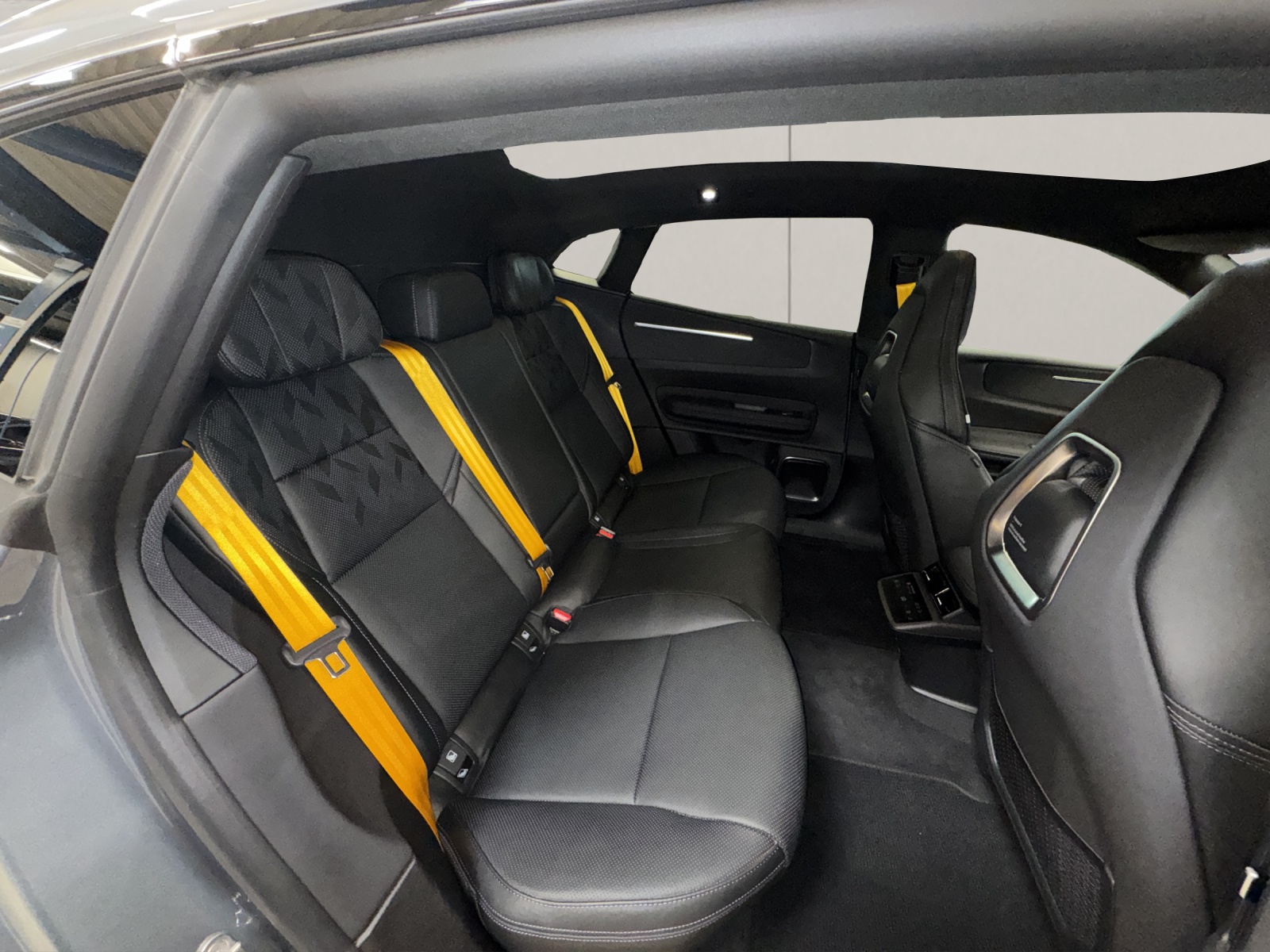 POLESTAR 4 Long Range Dual Motor Performance Prime-image-13
