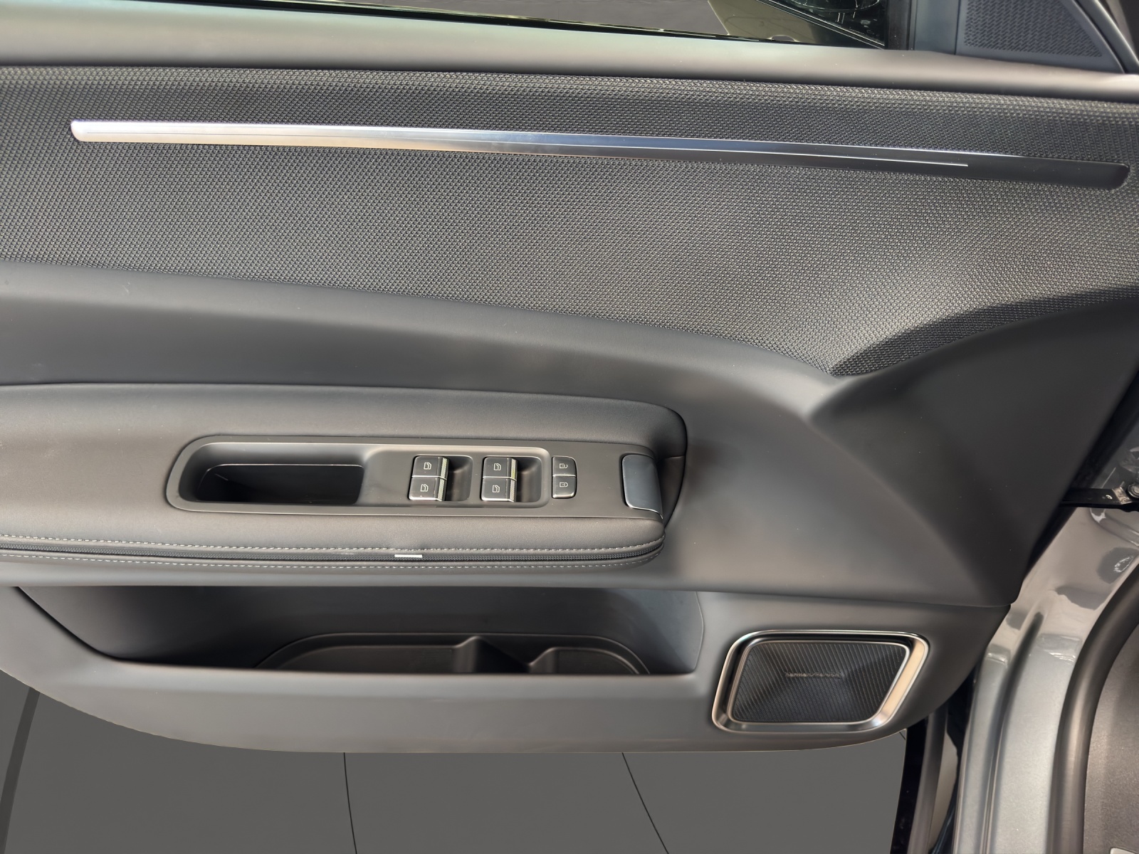 POLESTAR 4 Long Range Dual Motor Performance Prime-image-12