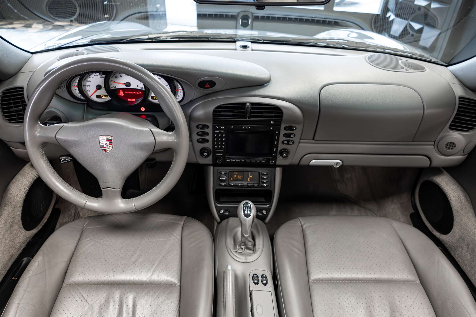 PORSCHE 911 Carrera 4 Cabrio / Hardtop!-image-7