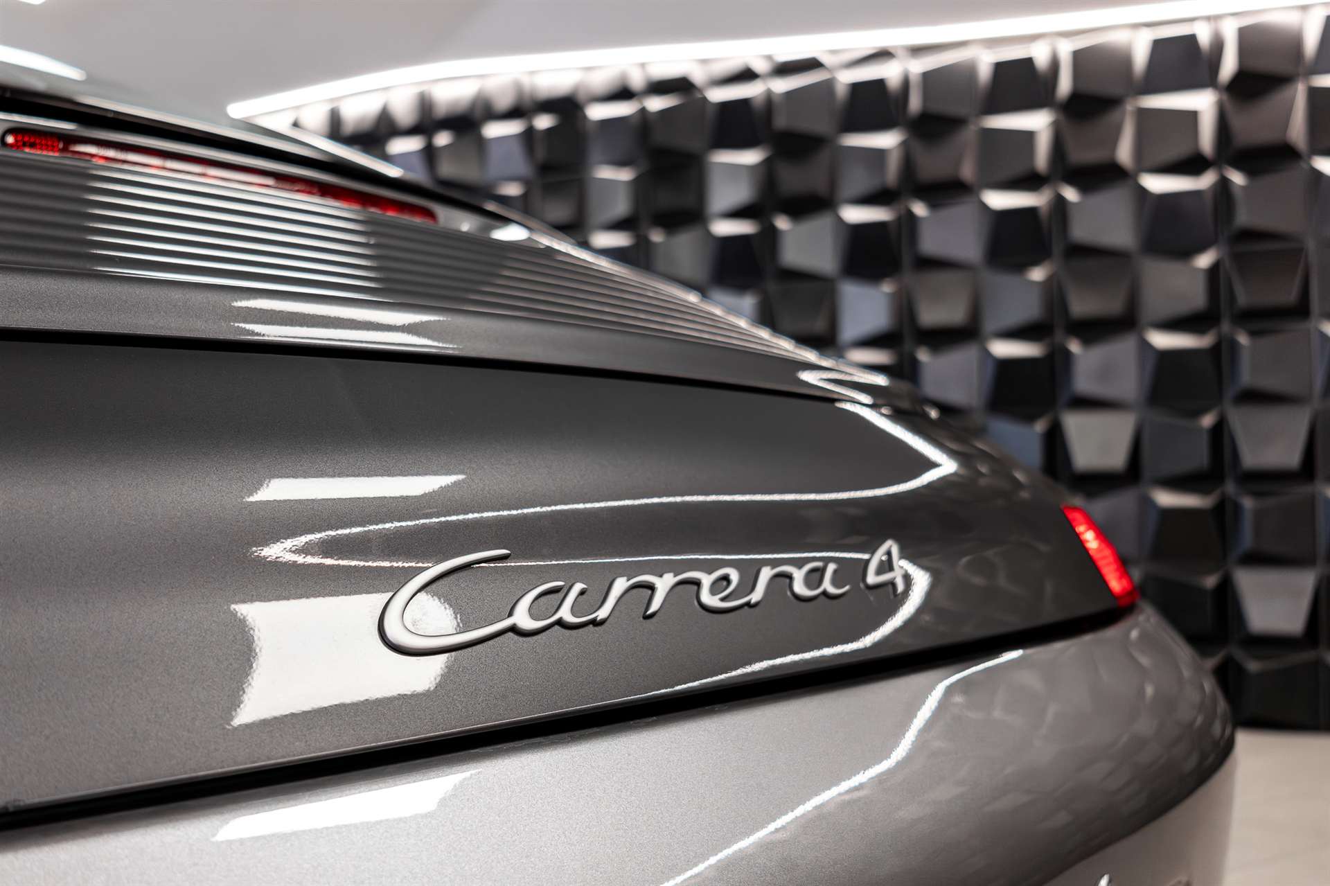 PORSCHE 911 Carrera 4 Cabrio / Hardtop!-image-23