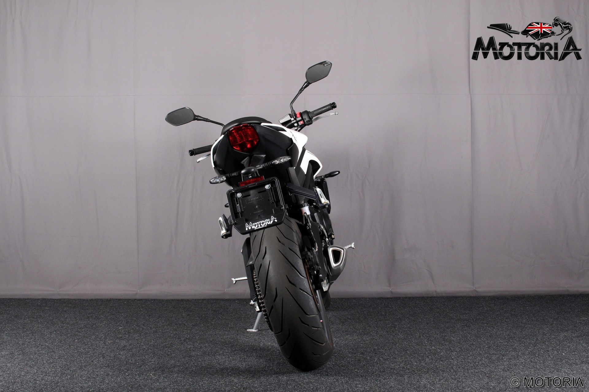 TRIUMPH Street Triple R 765-showroom-element-3