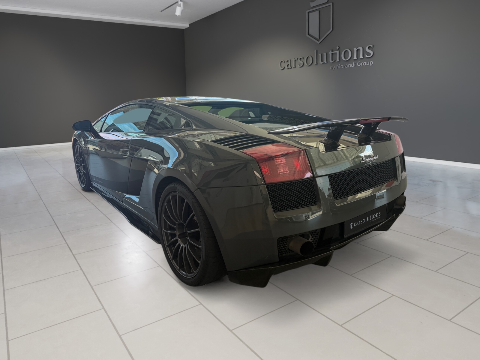 LAMBORGHINI Superleggera-image-1