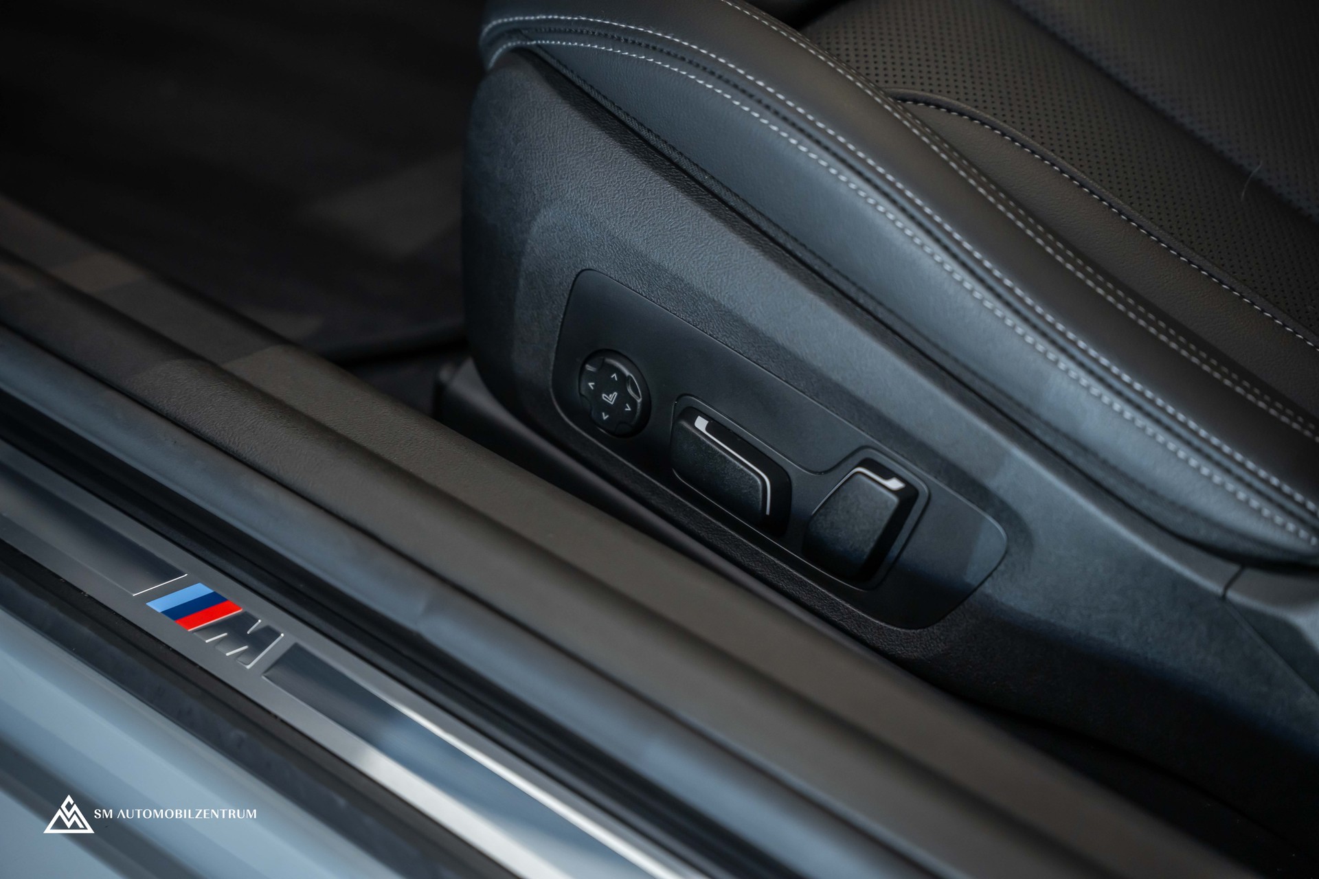 BMW M240i xDrive Coupé / Panorama / el. Memorysitze / Werksgarantie-image-13