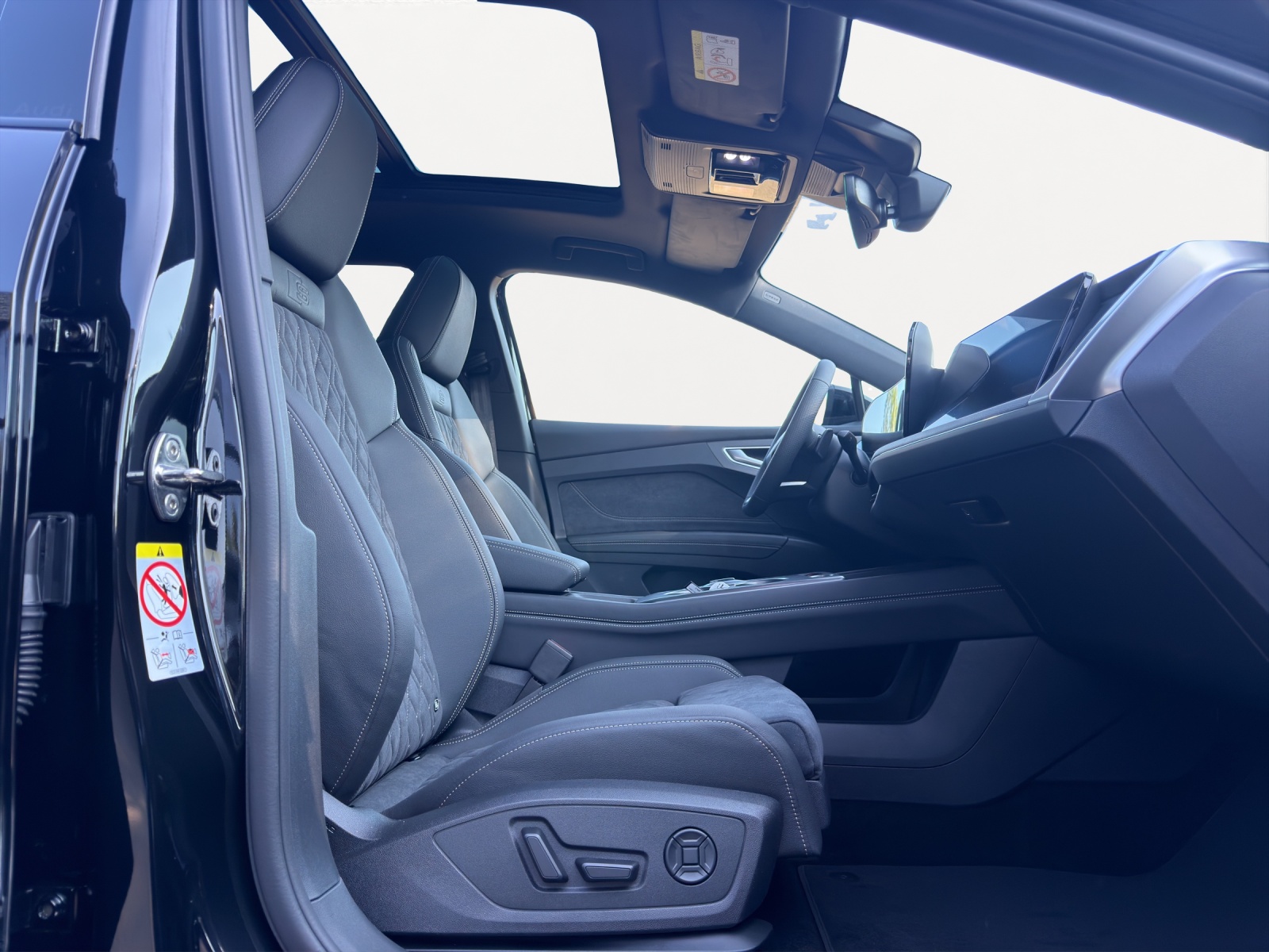 AUDI Q4 SUV e-tron quattro performance 340PS-image-6
