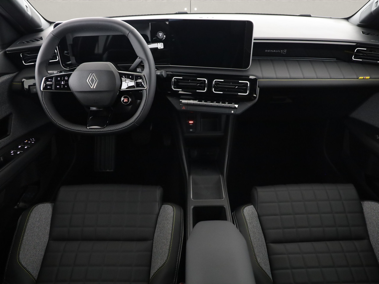 RENAULT R4 E-Tech Comfort Range iconic-image-4